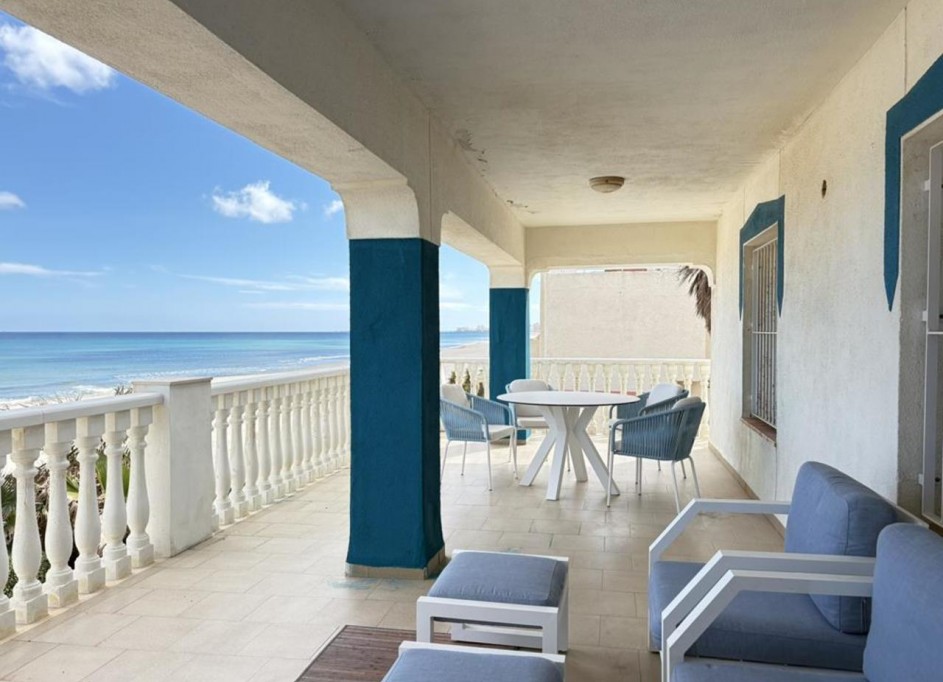 Videresalg - Fritliggende villa -
La Manga del Mar Menor