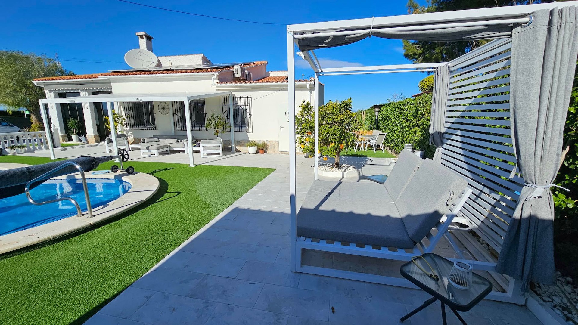 Videresalg - Fritliggende villa -
La Marina