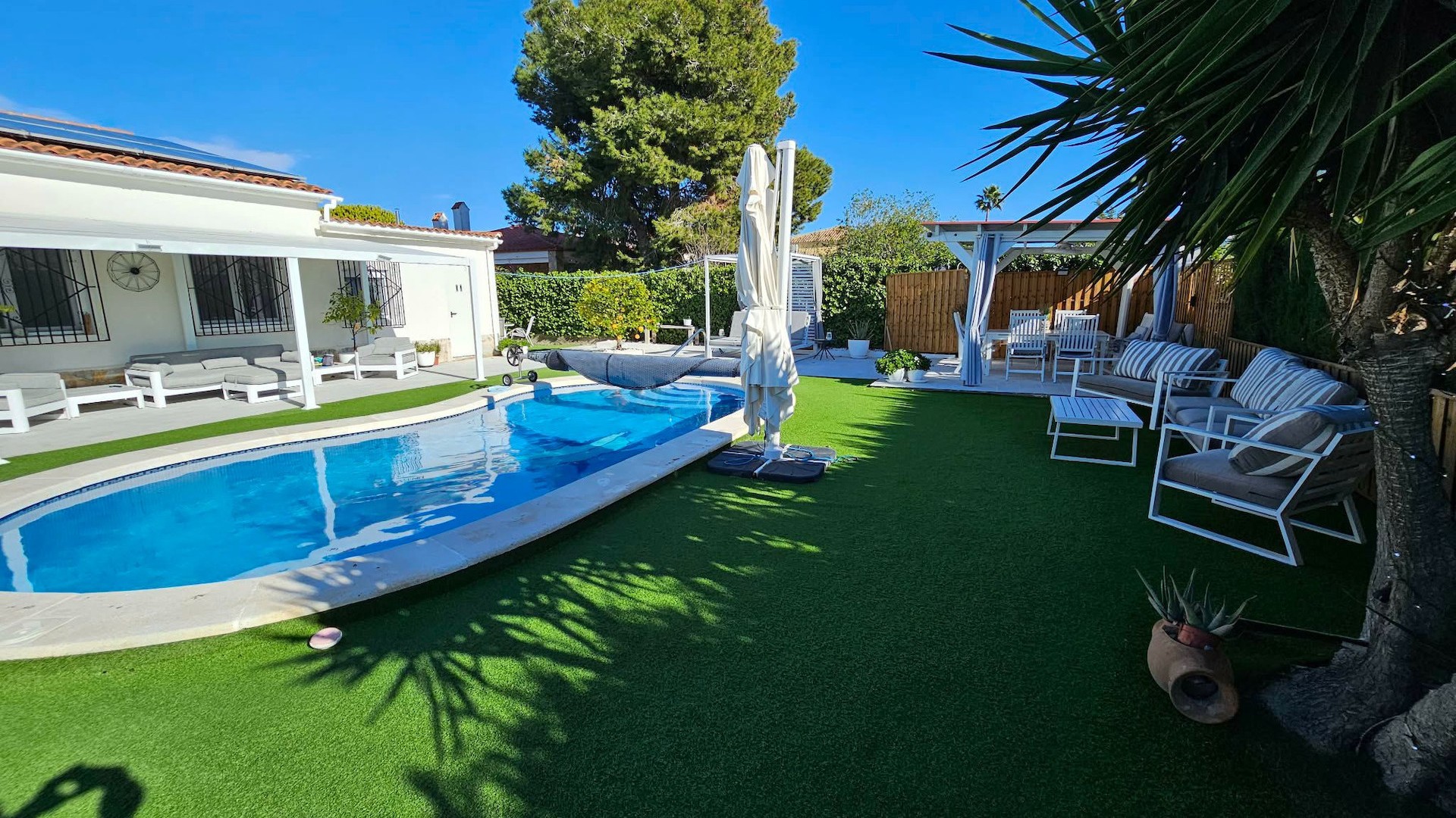 Videresalg - Fritliggende villa -
La Marina