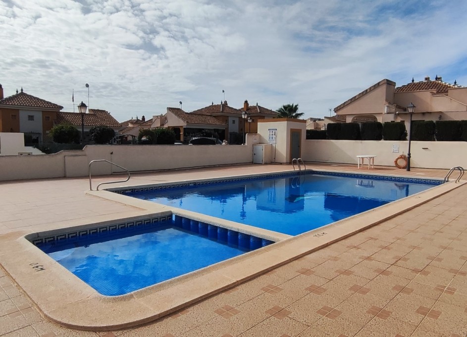 Videresalg - Fritliggende villa -
Los Montesinos - Los Montesinos - Urb. La Herrada