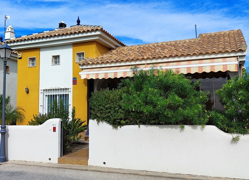 Videresalg - Fritliggende villa -
Los Montesinos - Los Montesinos - Urb. La Herrada