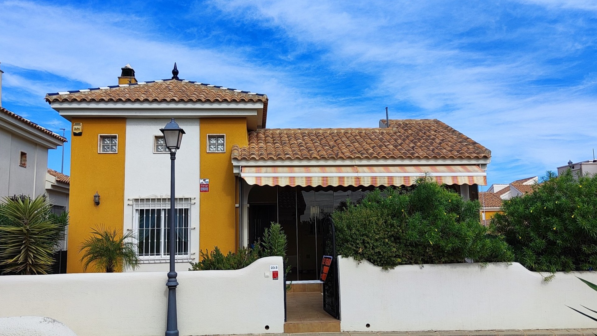 Videresalg - Fritliggende villa -
Los Montesinos - Los Montesinos - Urb. La Herrada