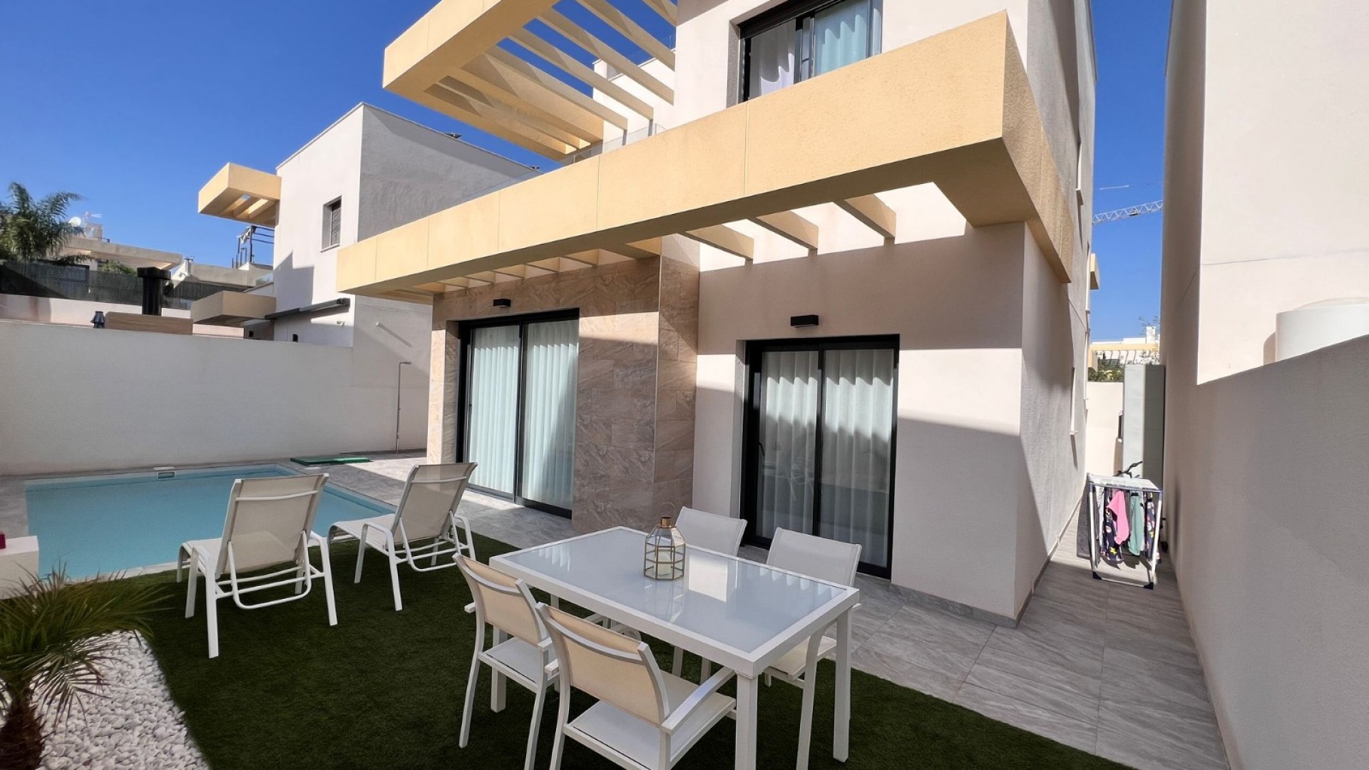 Videresalg - Fritliggende villa -
Los Montesinos - Los Montesinos - Urb. La Herrada