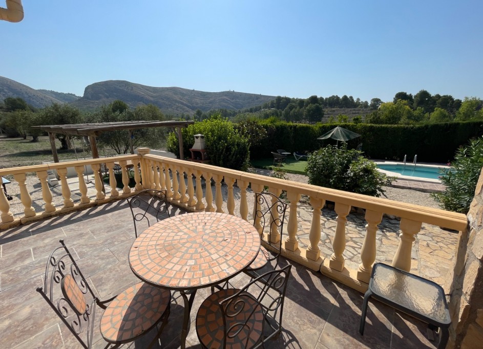 Videresalg - Fritliggende villa -
Millena