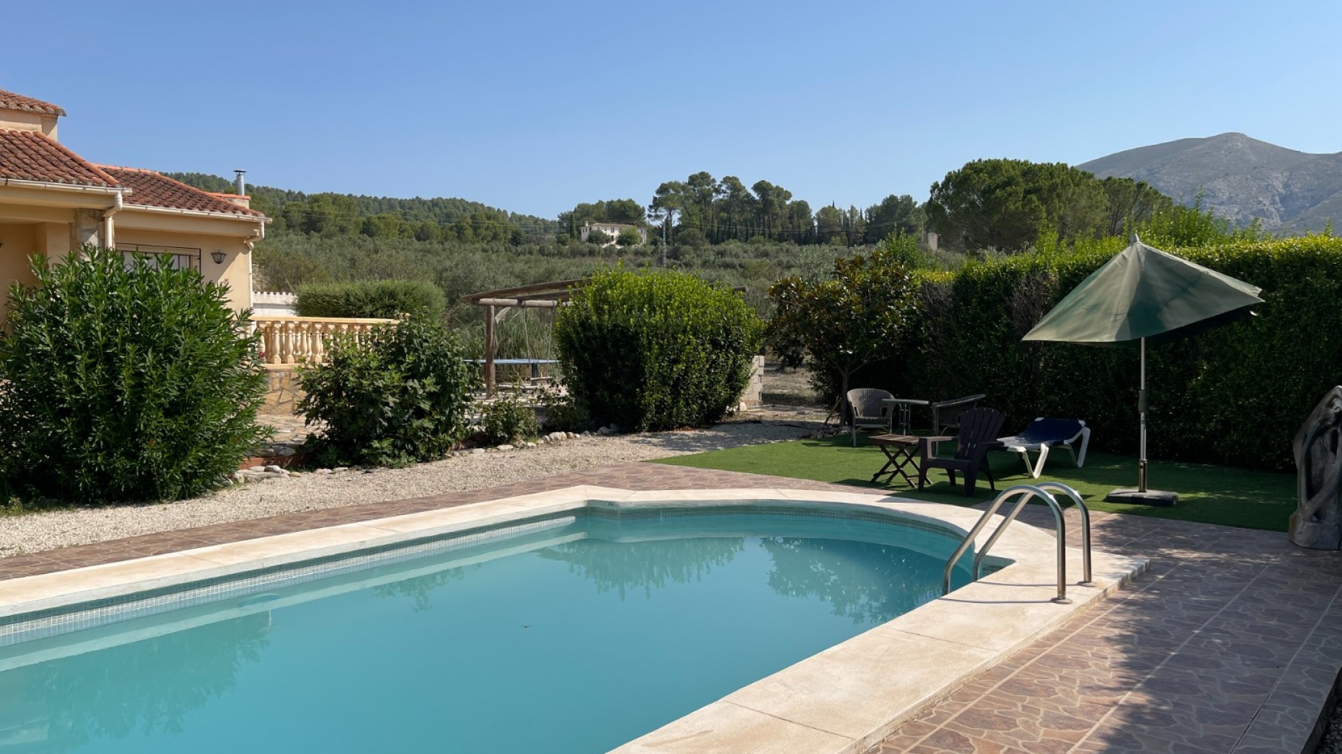 Videresalg - Fritliggende villa -
Millena