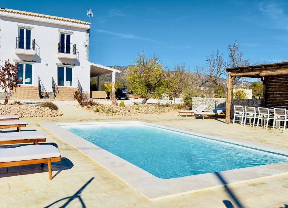 Videresalg - Fritliggende villa -
Monóvar