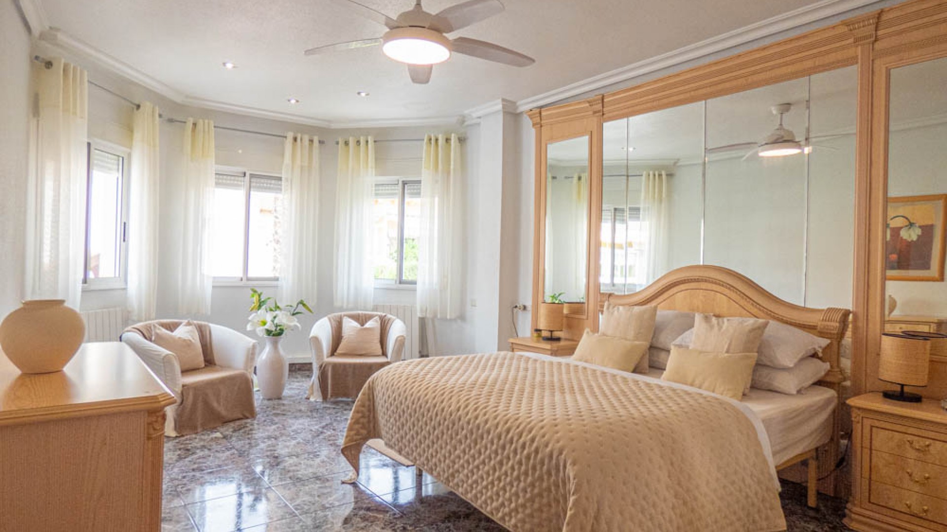 Videresalg - Fritliggende villa -
Orihuela - Benferri