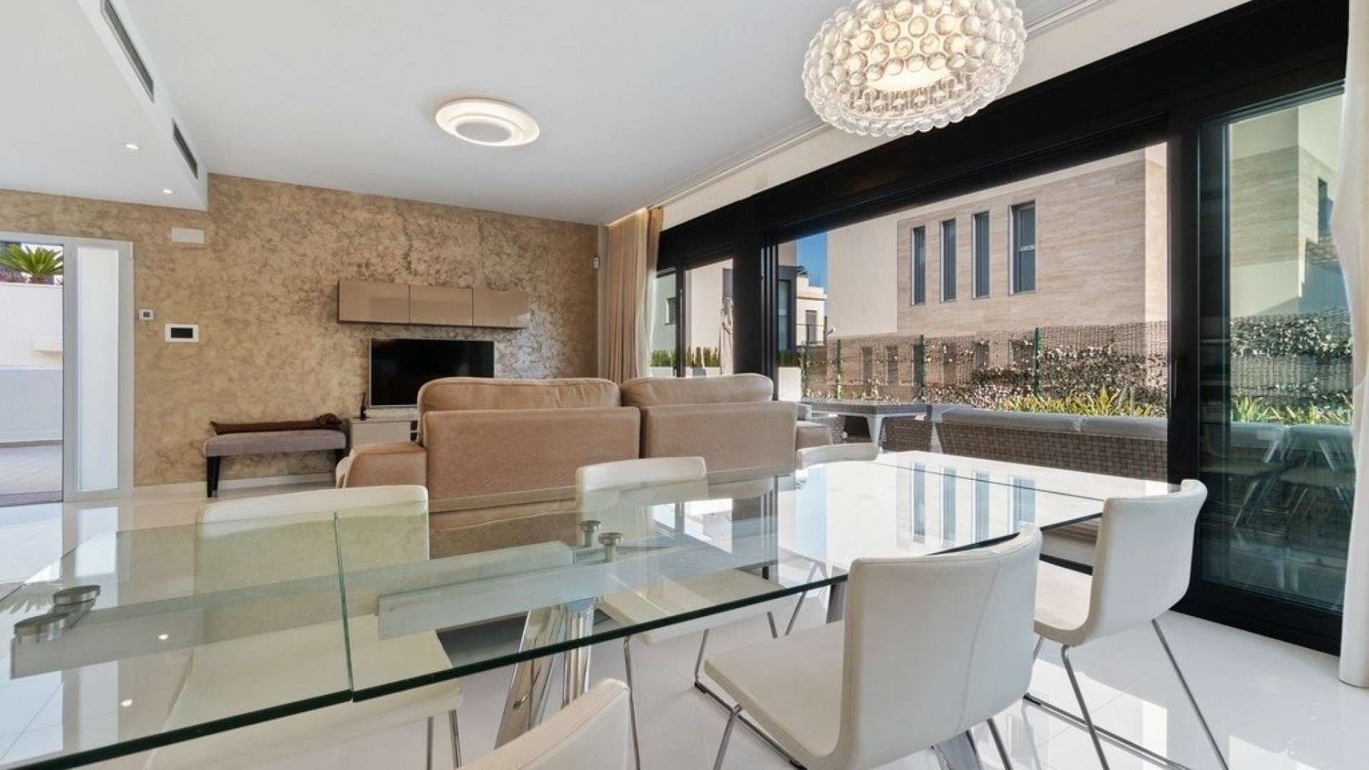 Videresalg - Fritliggende villa -
Orihuela Costa - Agua Marina