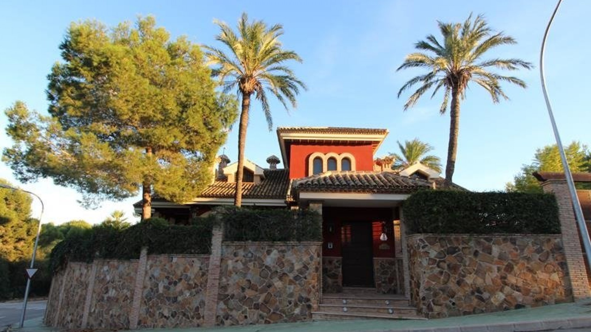 Videresalg - Fritliggende villa -
Orihuela Costa - Campoamor