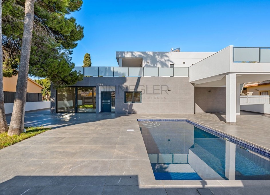 Videresalg - Fritliggende villa -
Orihuela Costa - Campoamor