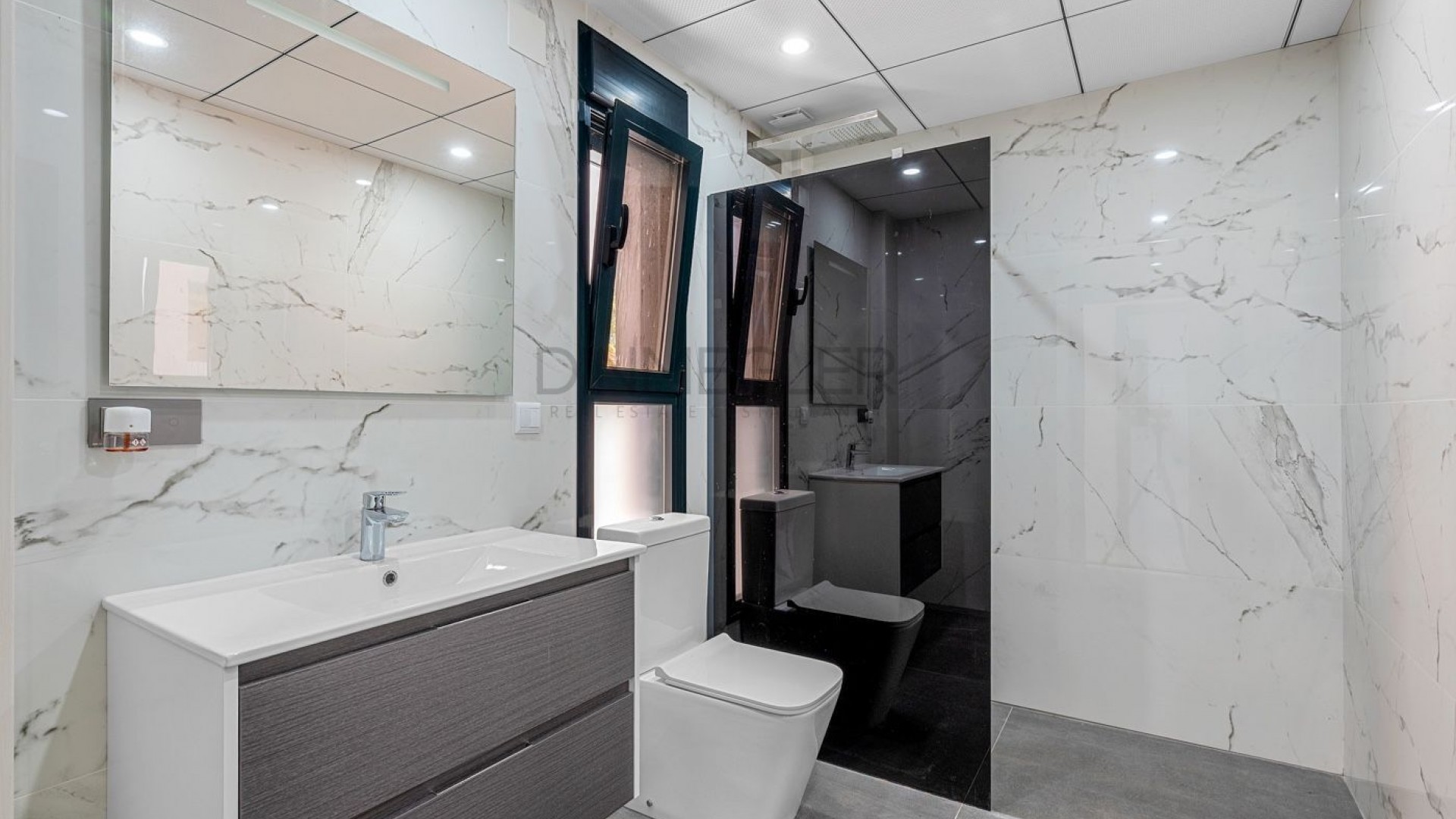 Videresalg - Fritliggende villa -
Orihuela Costa - Campoamor