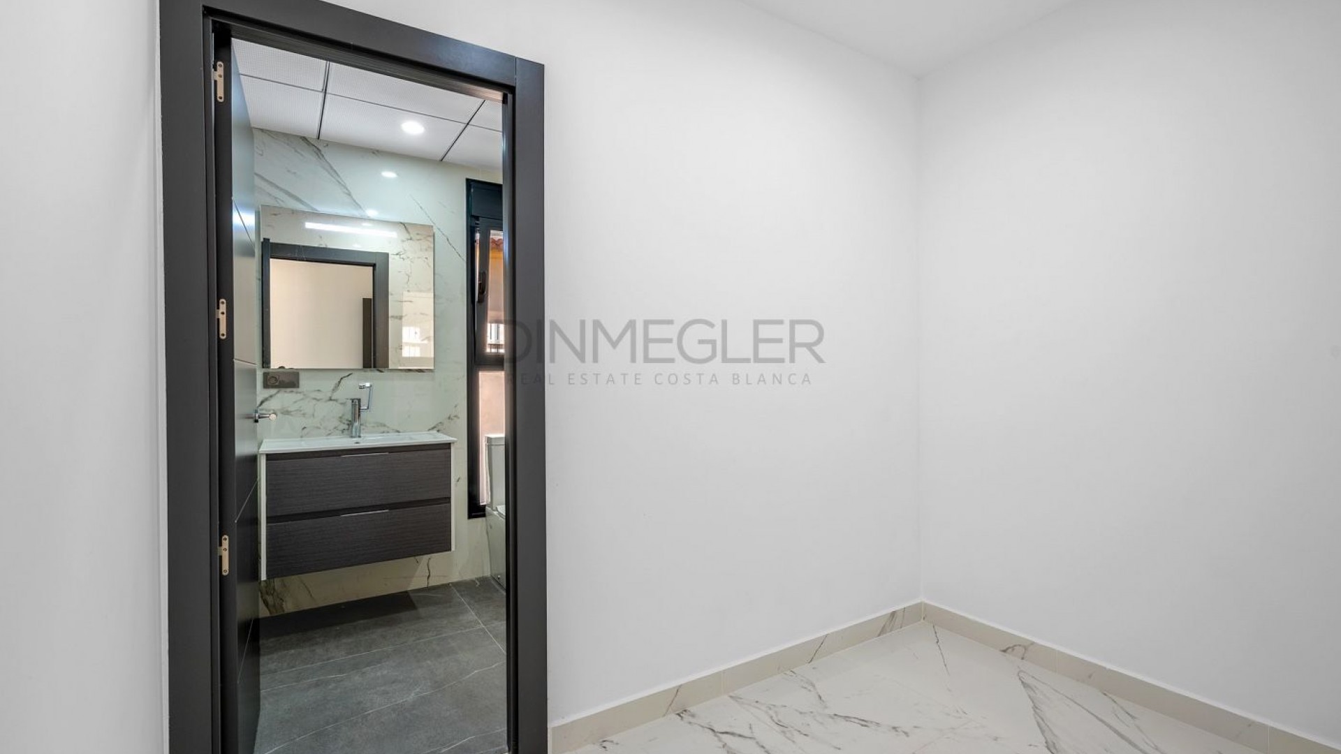 Videresalg - Fritliggende villa -
Orihuela Costa - Campoamor