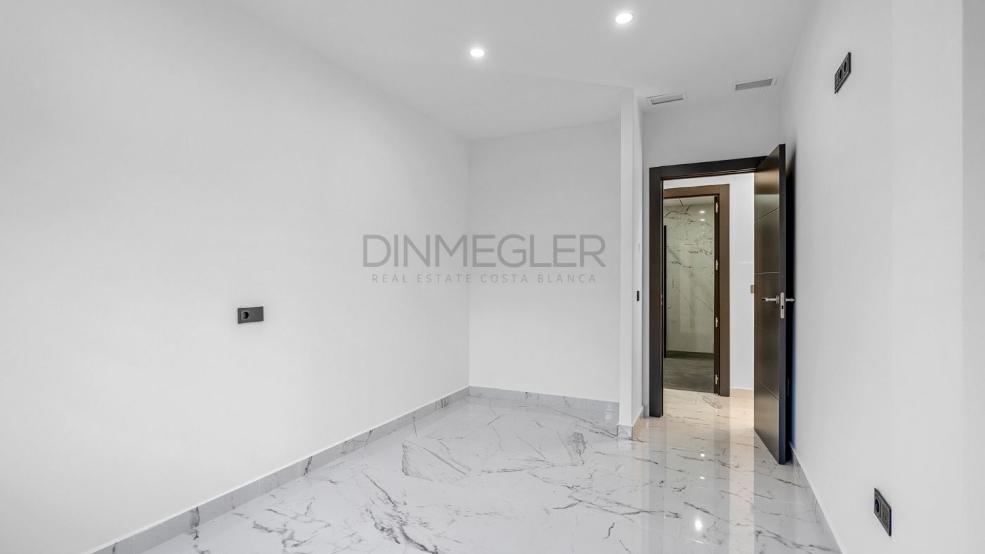 Videresalg - Fritliggende villa -
Orihuela Costa - Campoamor