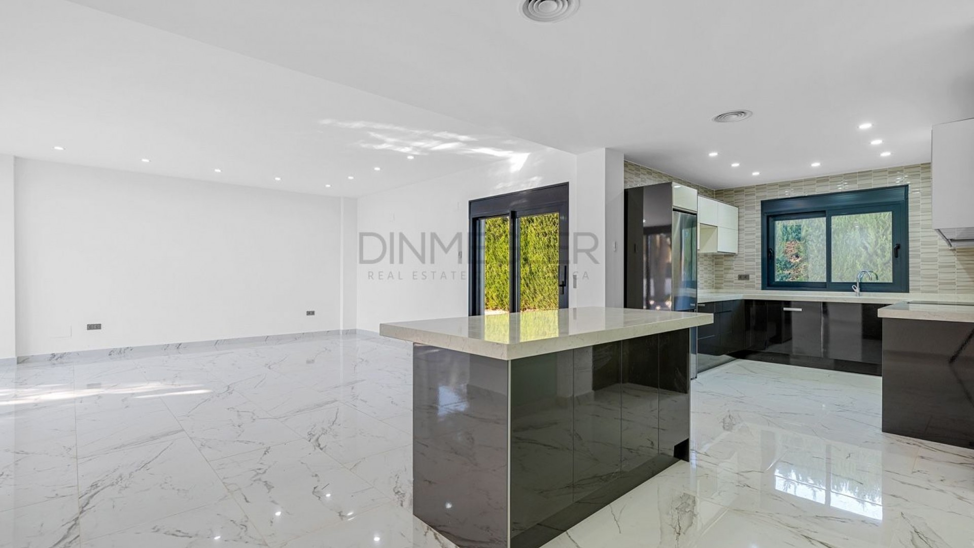 Videresalg - Fritliggende villa -
Orihuela Costa - Campoamor