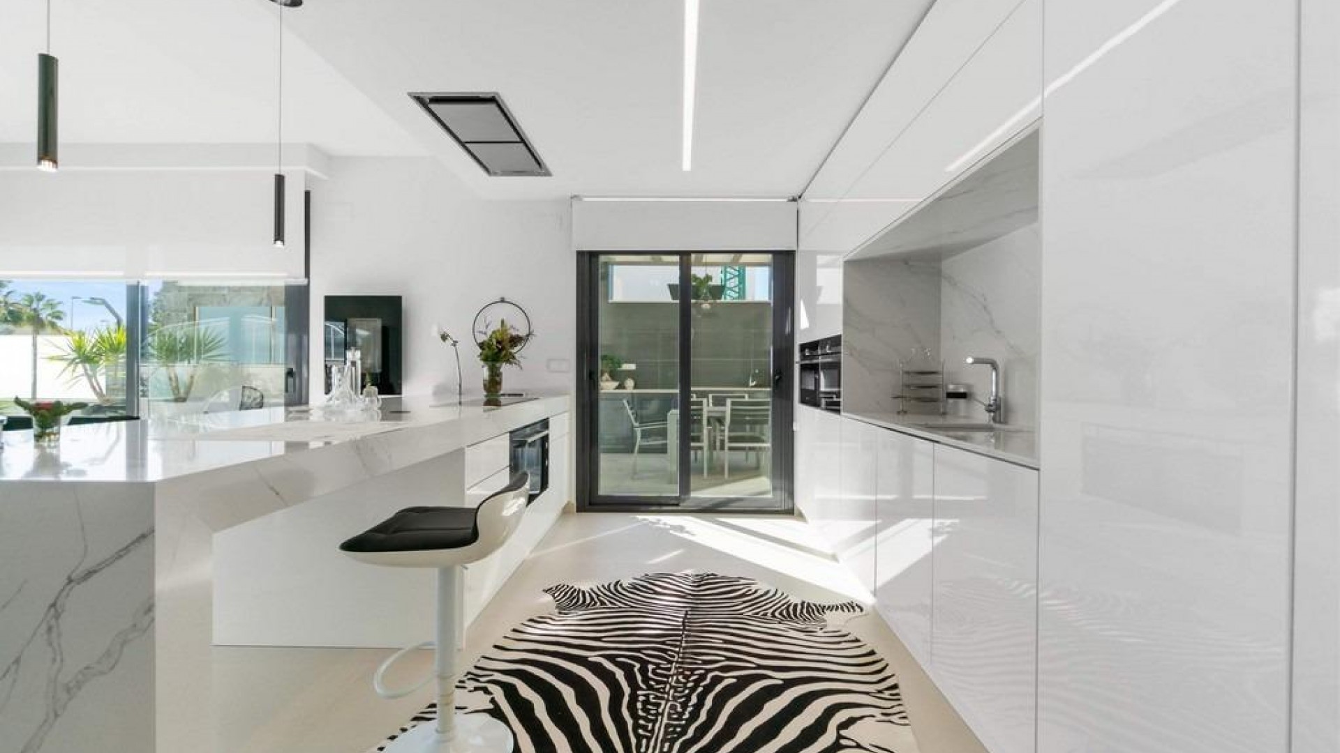 Videresalg - Fritliggende villa -
Orihuela Costa - Campoamor