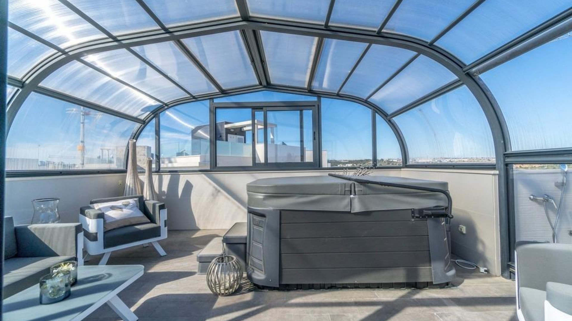 Videresalg - Fritliggende villa -
Orihuela Costa - Campoamor