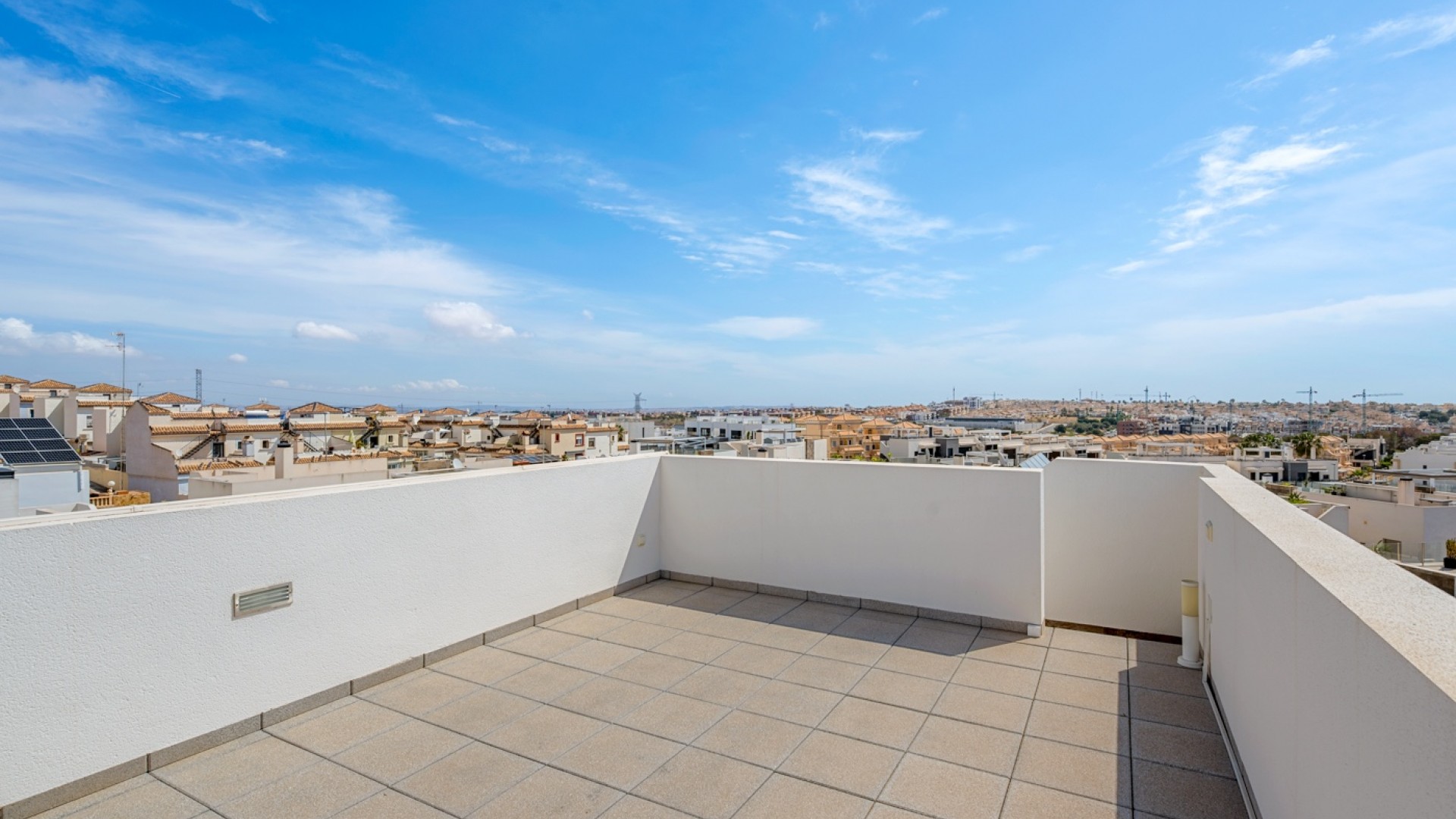 Videresalg - Fritliggende villa -
Orihuela Costa - Pau 8*