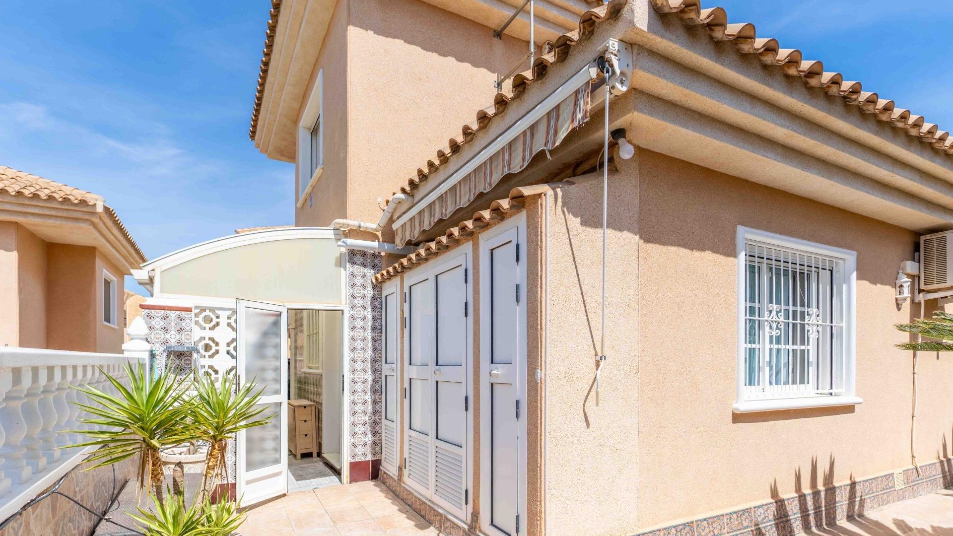 Videresalg - Fritliggende villa -
Orihuela Costa - Punta Prima