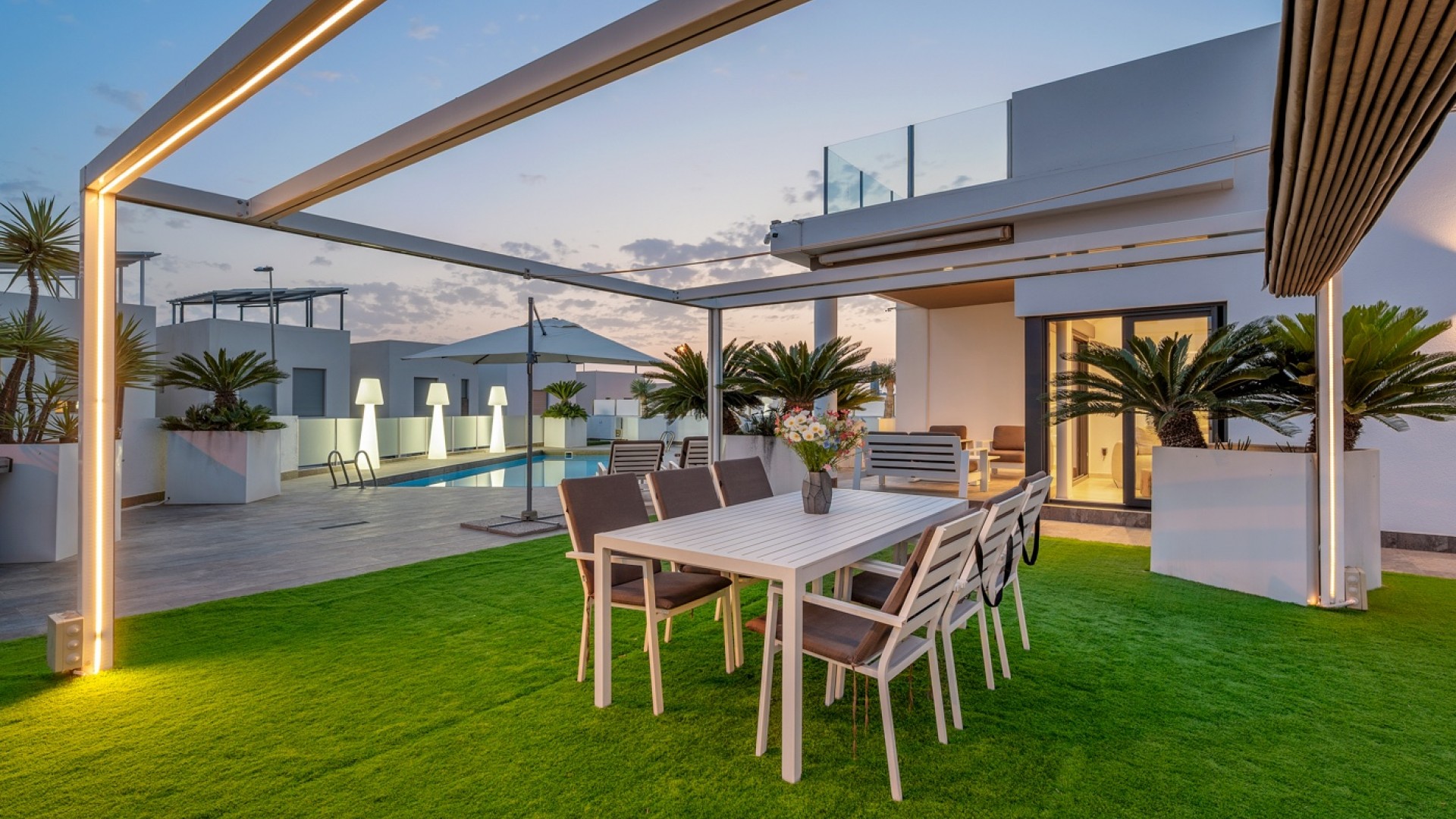 Videresalg - Fritliggende villa -
Orihuela Costa - Villamartín