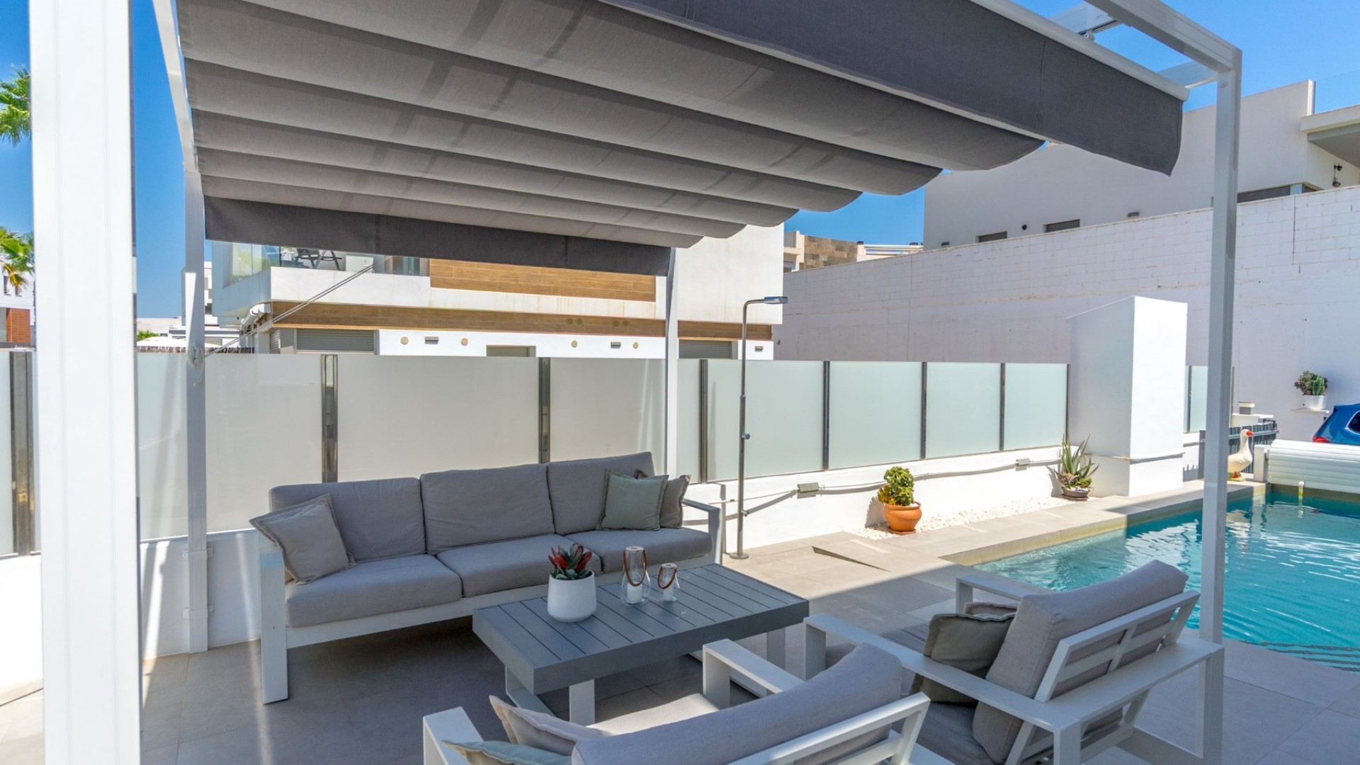 Videresalg - Fritliggende villa -
Orihuela Costa - Villamartín