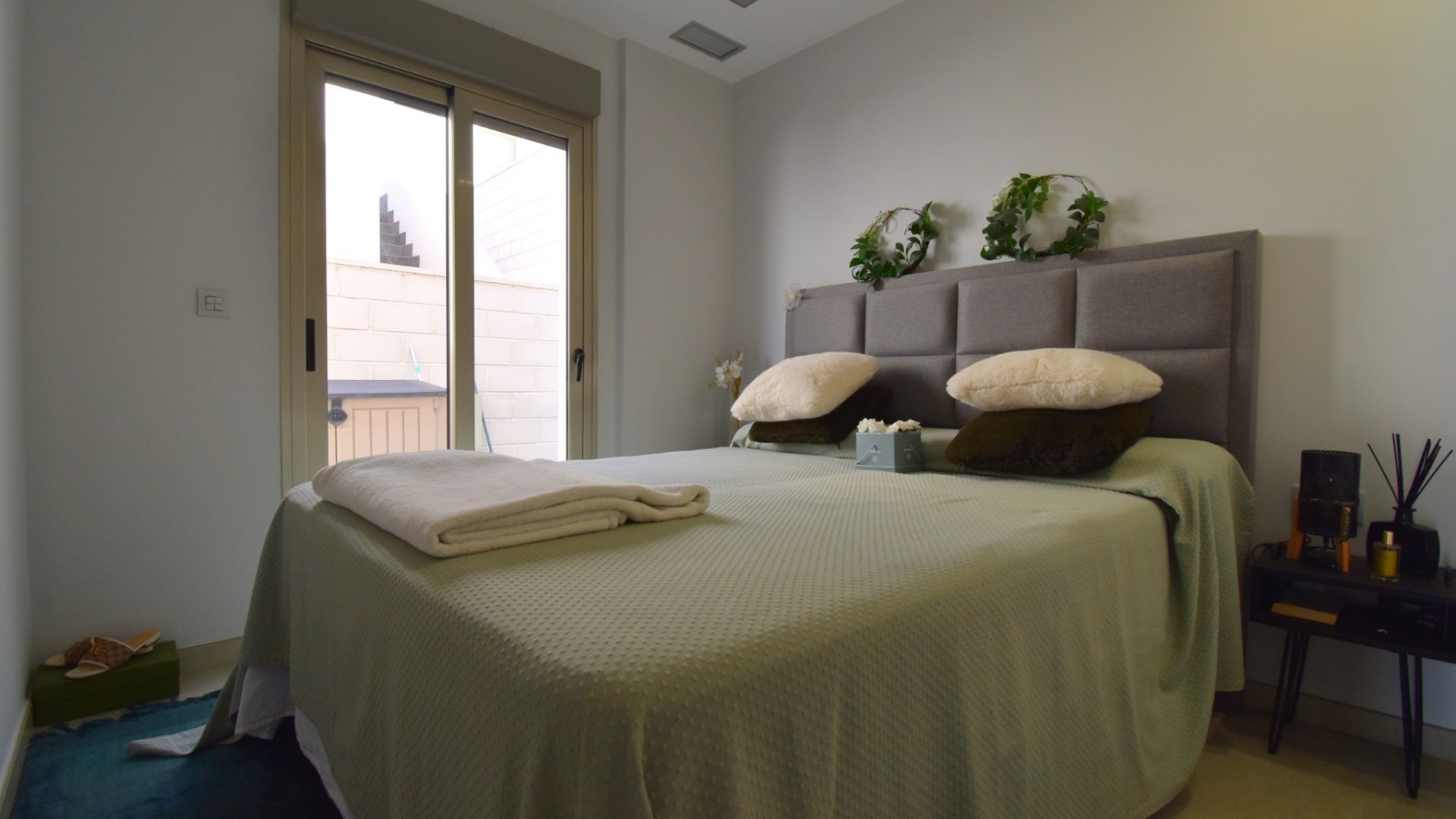 Videresalg - Fritliggende villa -
Orihuela Costa - Villamartin