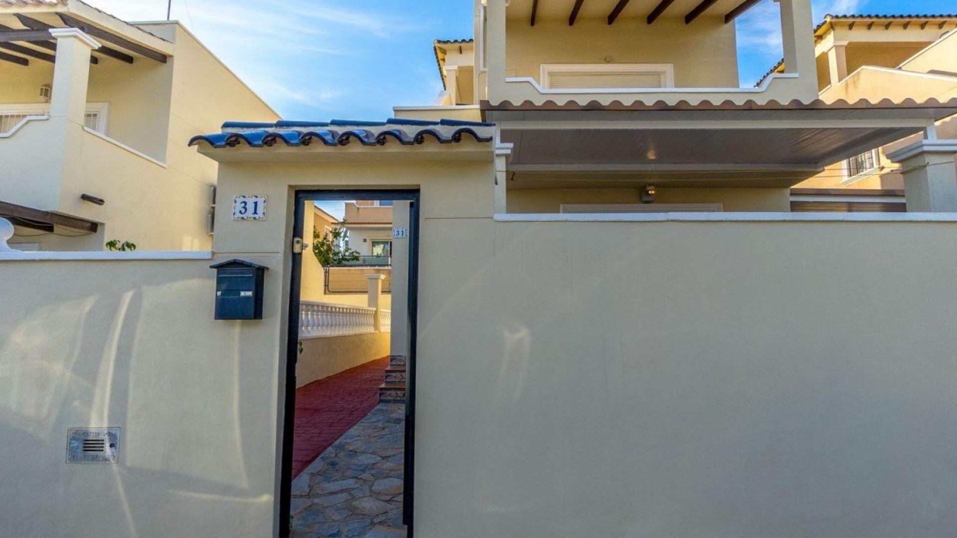 Videresalg - Fritliggende villa -
Orihuela Costa - Villamartín