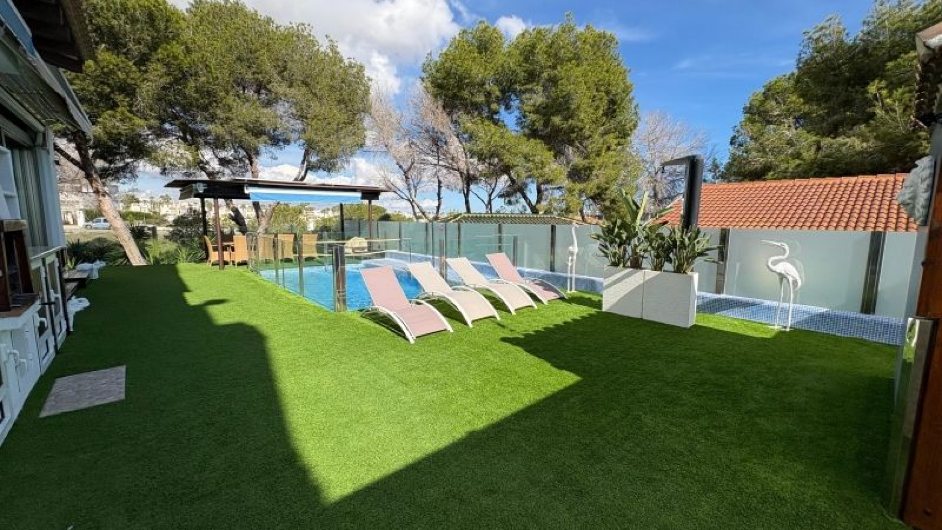 Videresalg - Fritliggende villa -
Orihuela Costa