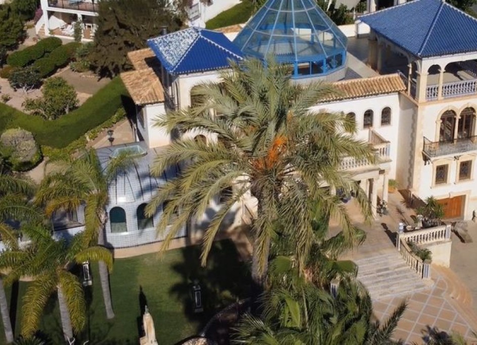 Videresalg - Fritliggende villa -
Orihuela Costa