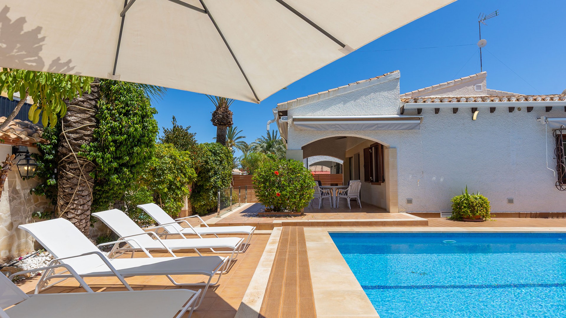 Videresalg - Fritliggende villa -
Orihuela - Orihuela Costa