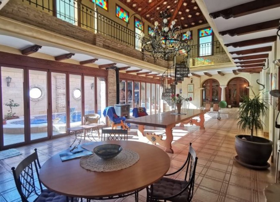 Videresalg - Fritliggende villa -
Orihuela