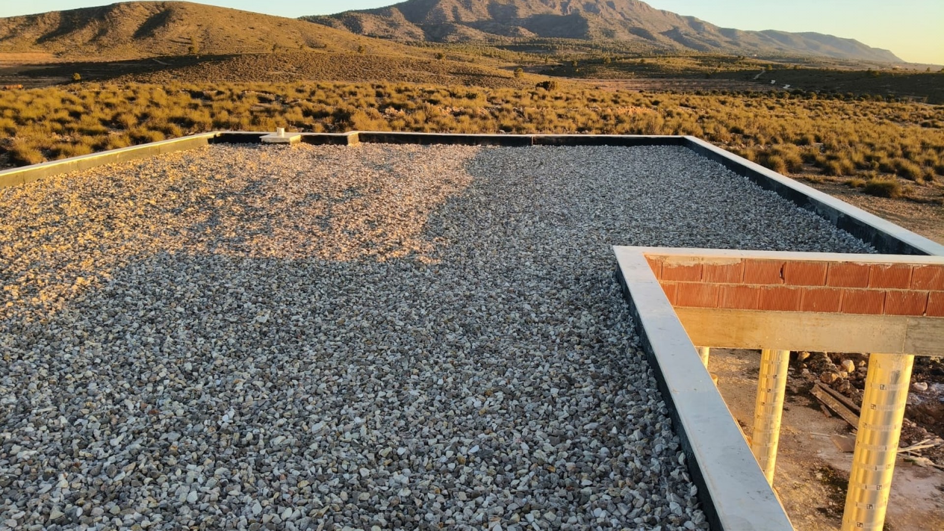 Videresalg - Fritliggende villa -
Pinoso - Pinoso Alicante