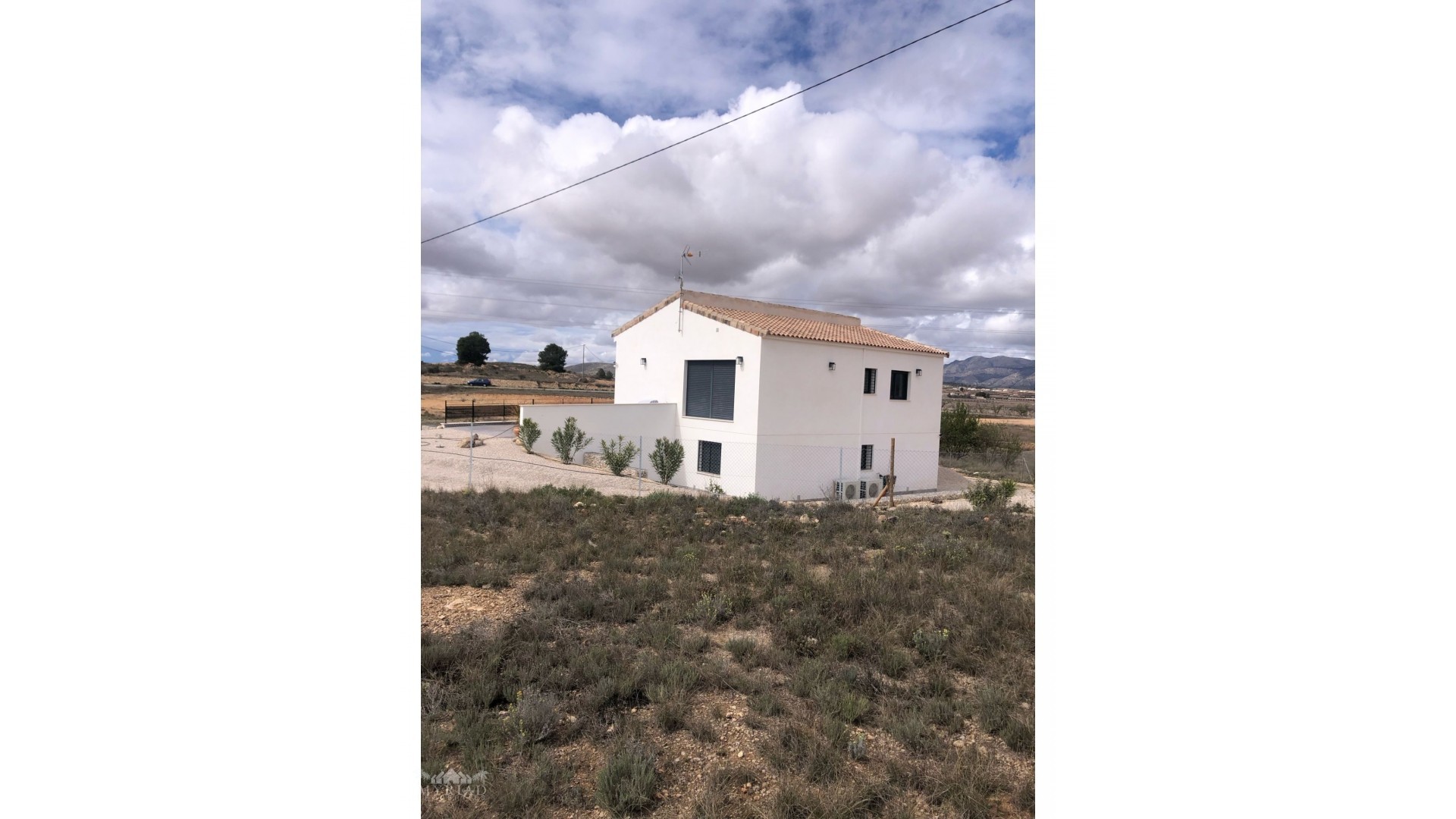 Videresalg - Fritliggende villa -
Pinoso - Pinoso Alicante