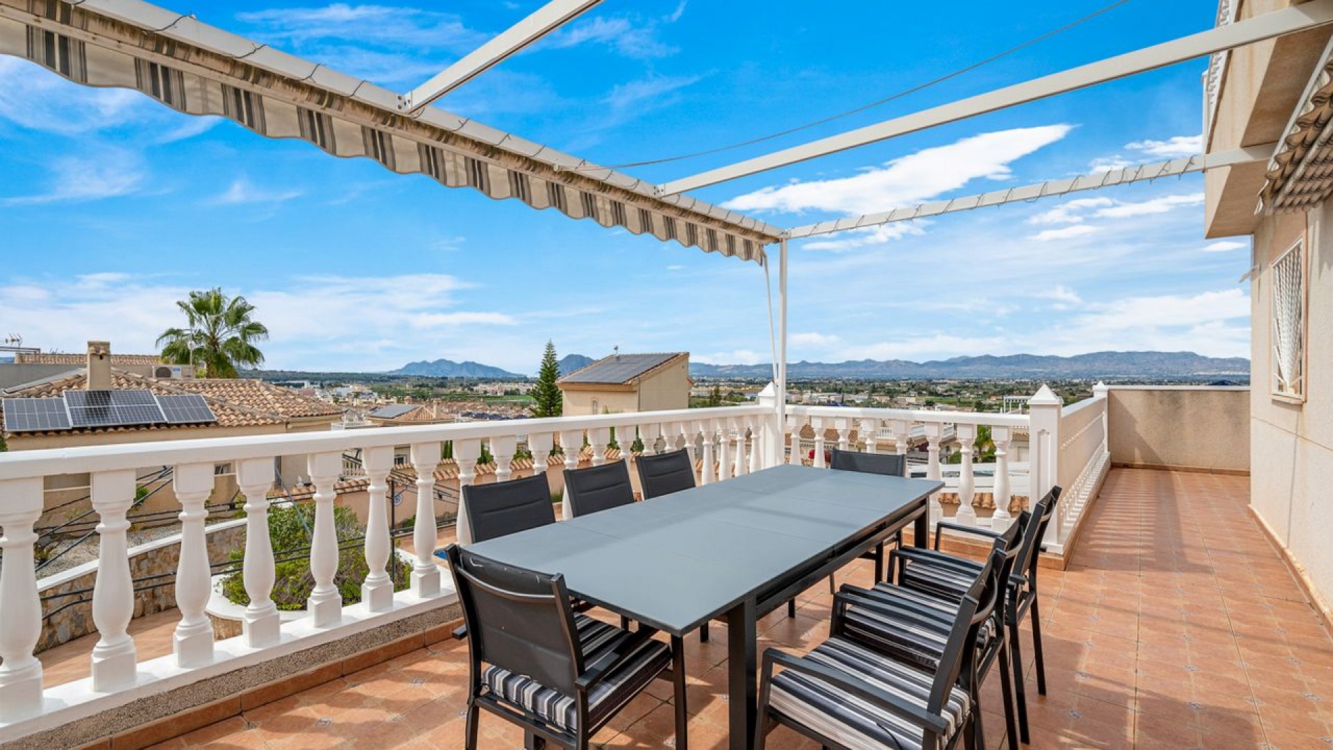 Videresalg - Fritliggende villa -
Rojales - Rojales Hills