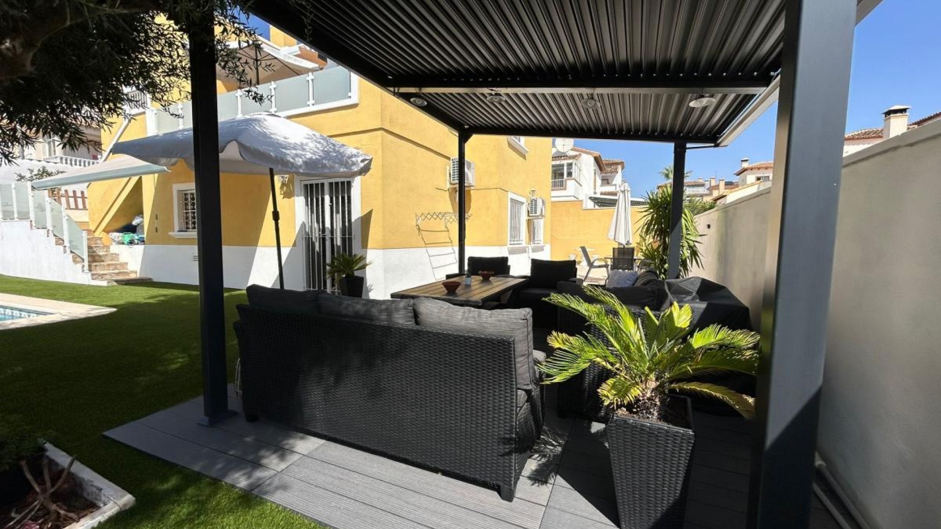 Videresalg - Fritliggende villa -
San Miguel de Salinas