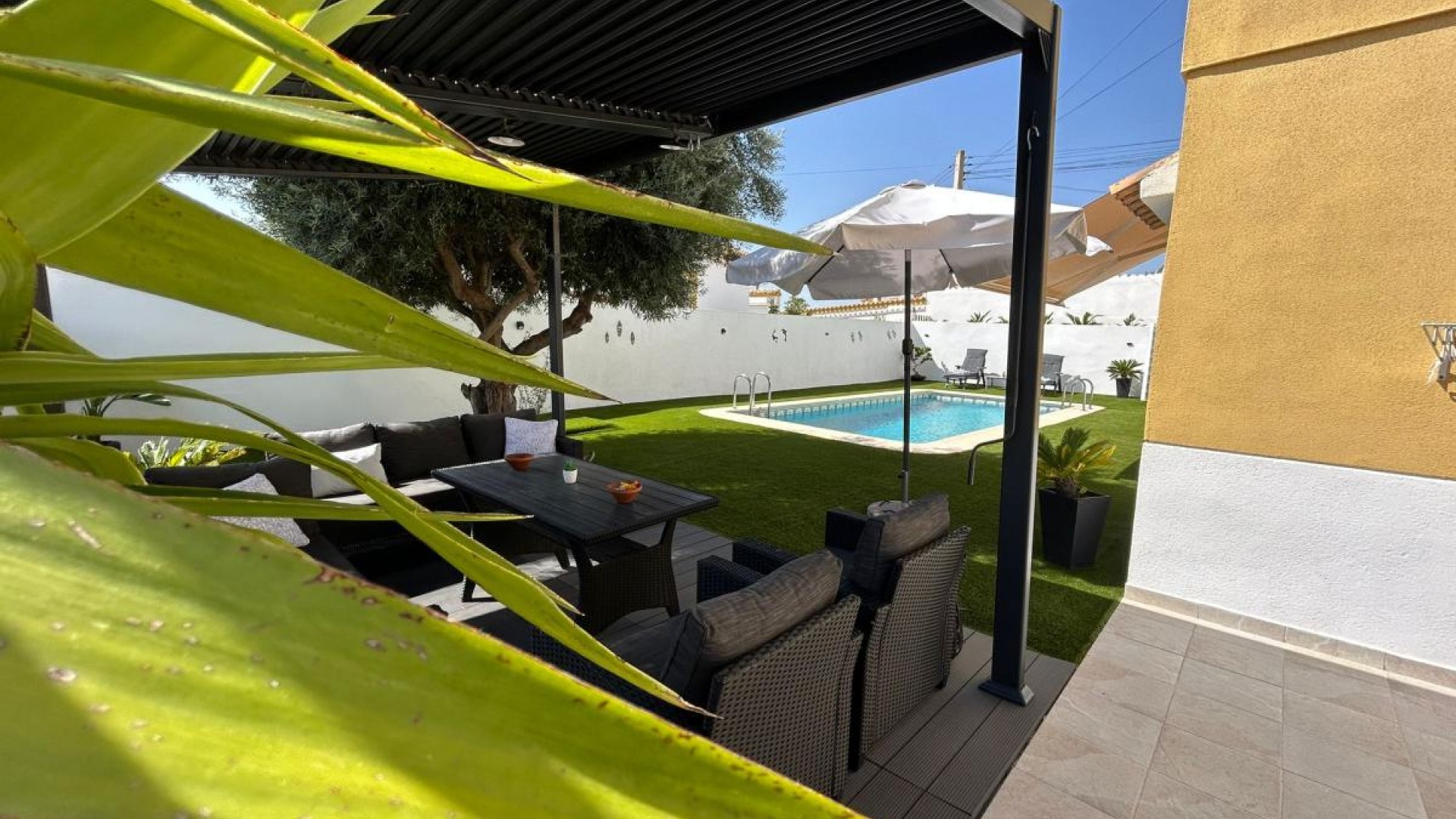 Videresalg - Fritliggende villa -
San Miguel de Salinas