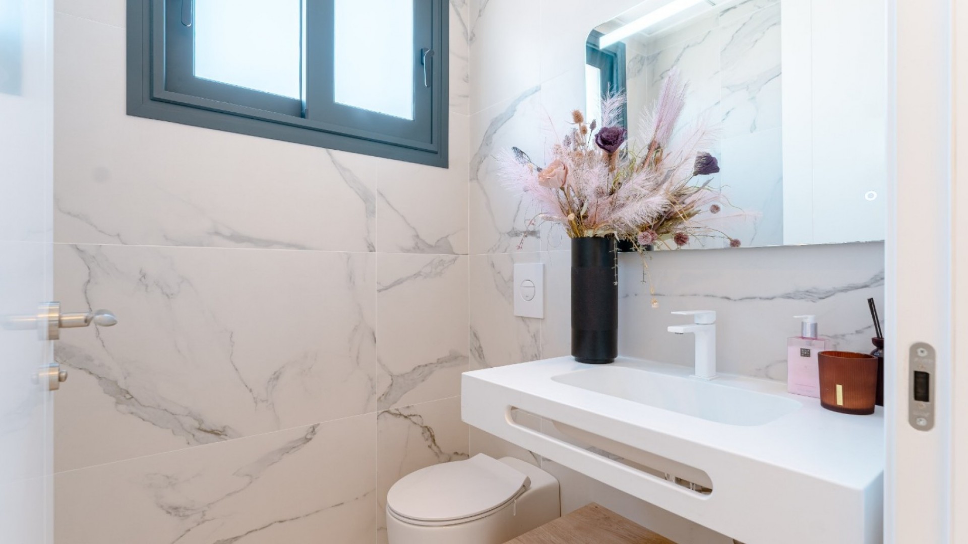 Videresalg - Fritliggende villa -
San Miguel de Salinas