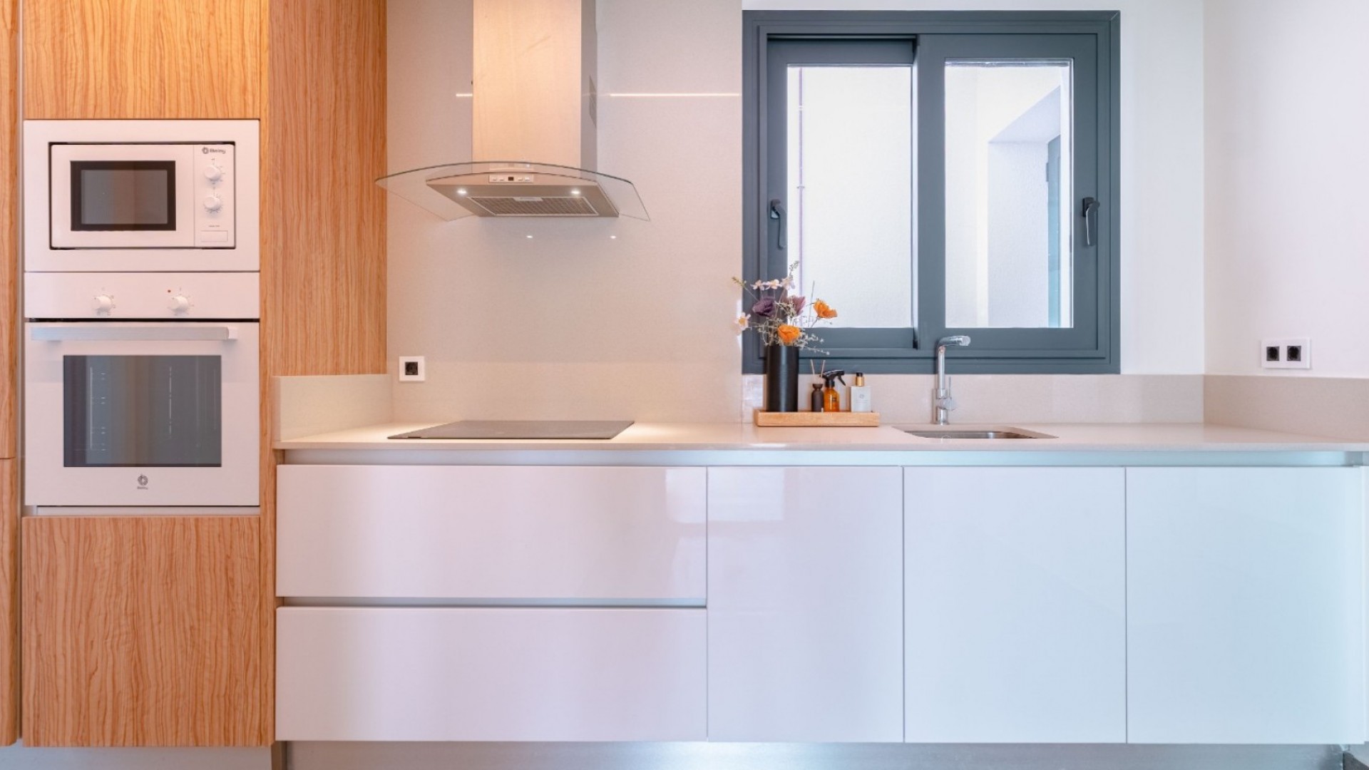 Videresalg - Fritliggende villa -
San Miguel de Salinas