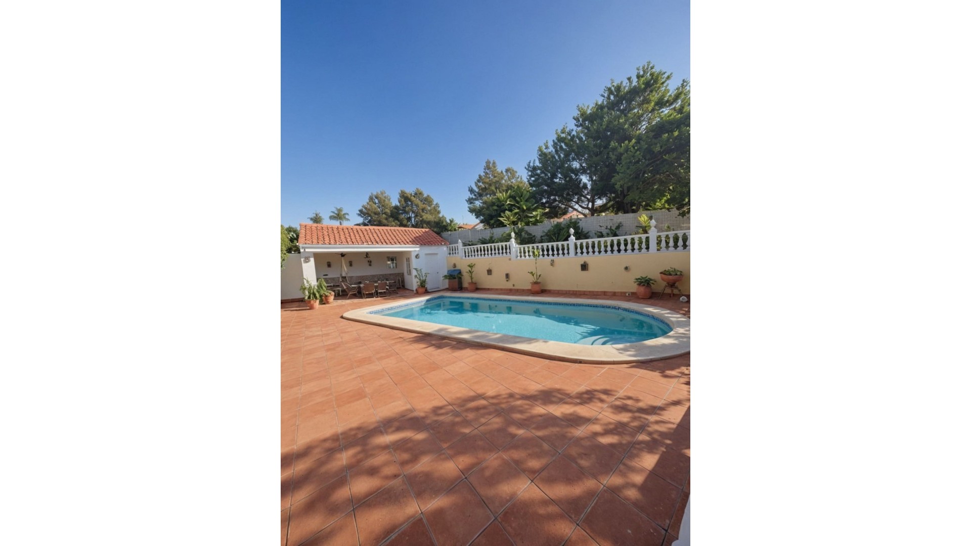 Videresalg - Fritliggende villa -
San Miguel de Salinas