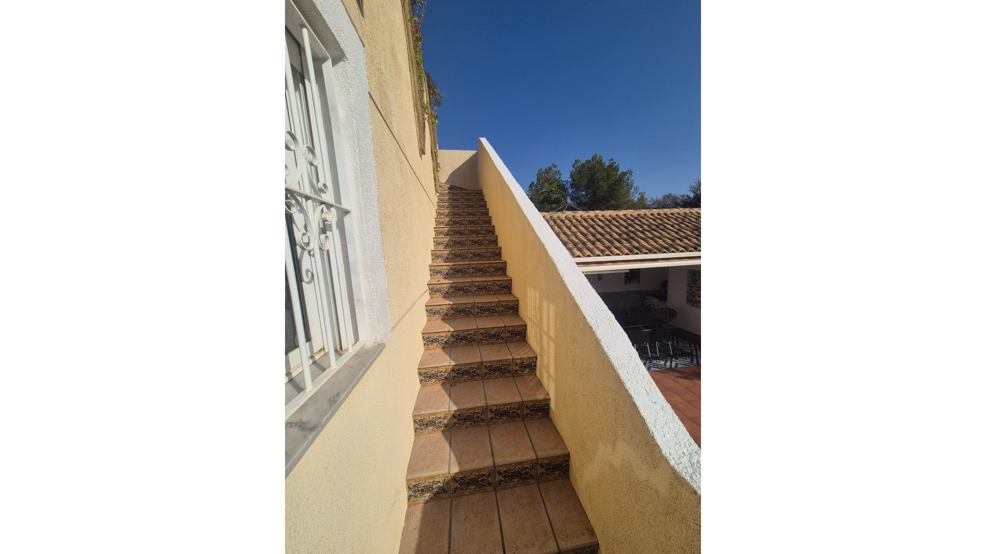 Videresalg - Fritliggende villa -
San Miguel de Salinas