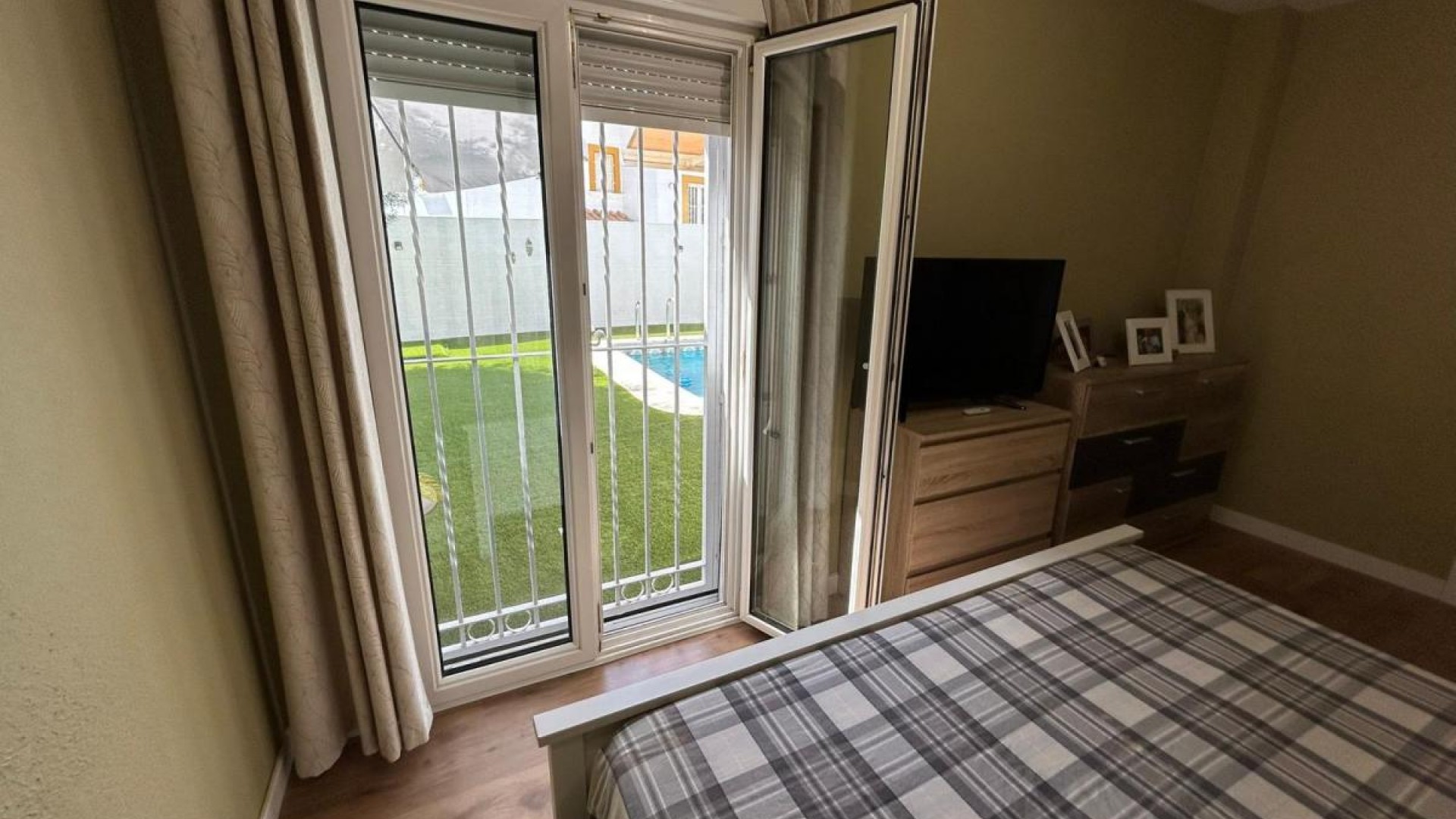 Videresalg - Fritliggende villa -
San Miguel de Salinas