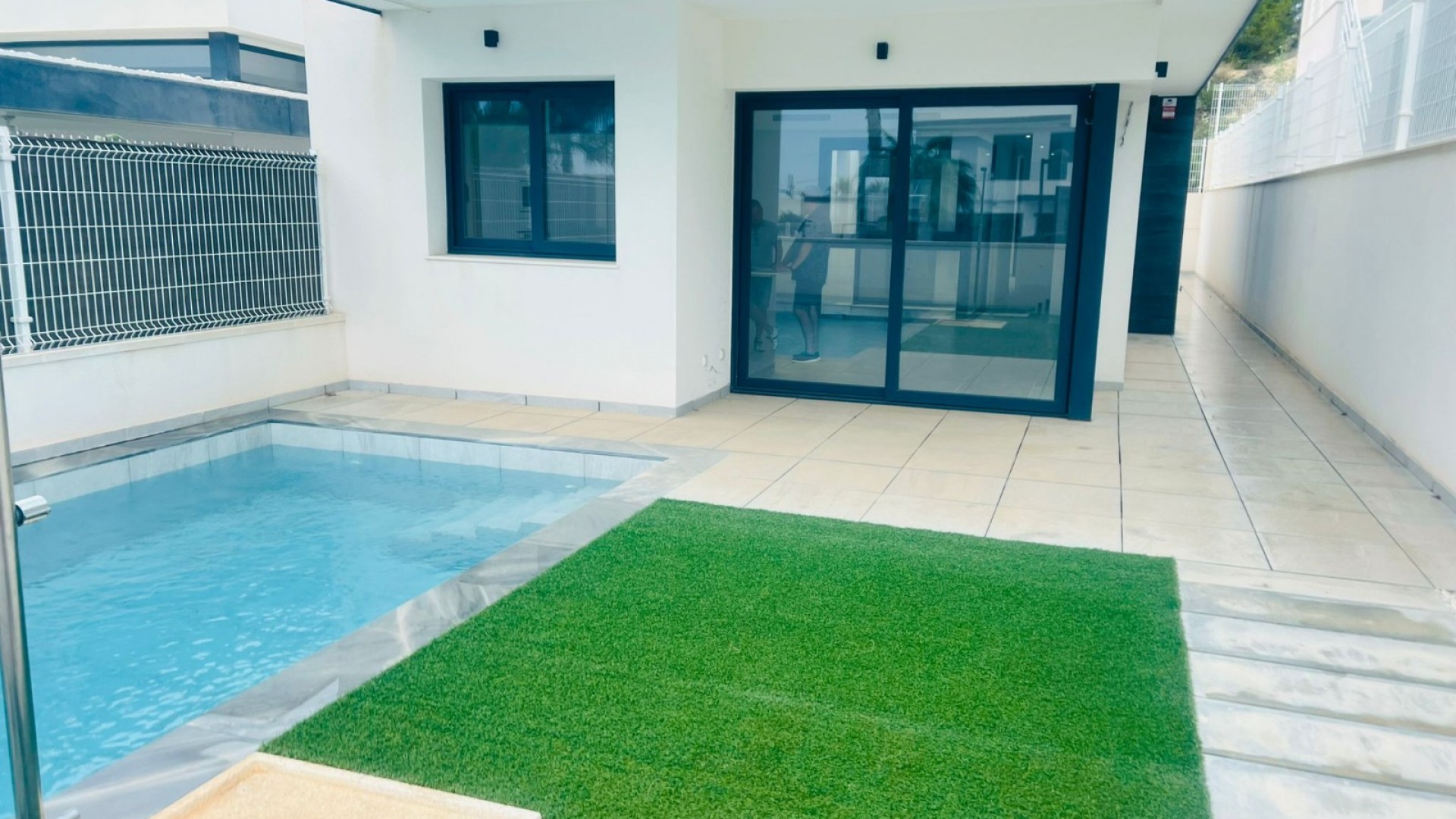 Videresalg - Fritliggende villa -
San Miguel de Salinas