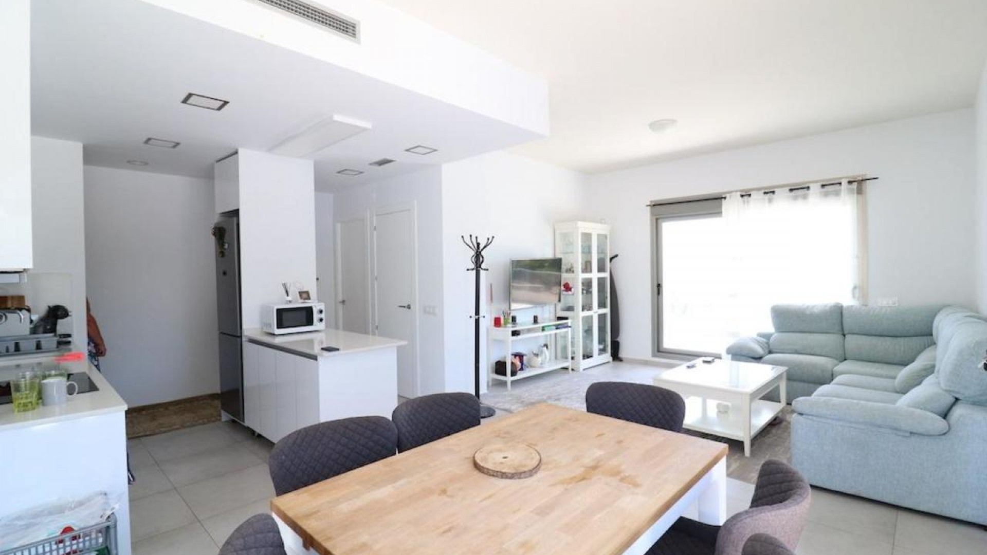 Videresalg - Fritliggende villa -
San Miguel de Salinas