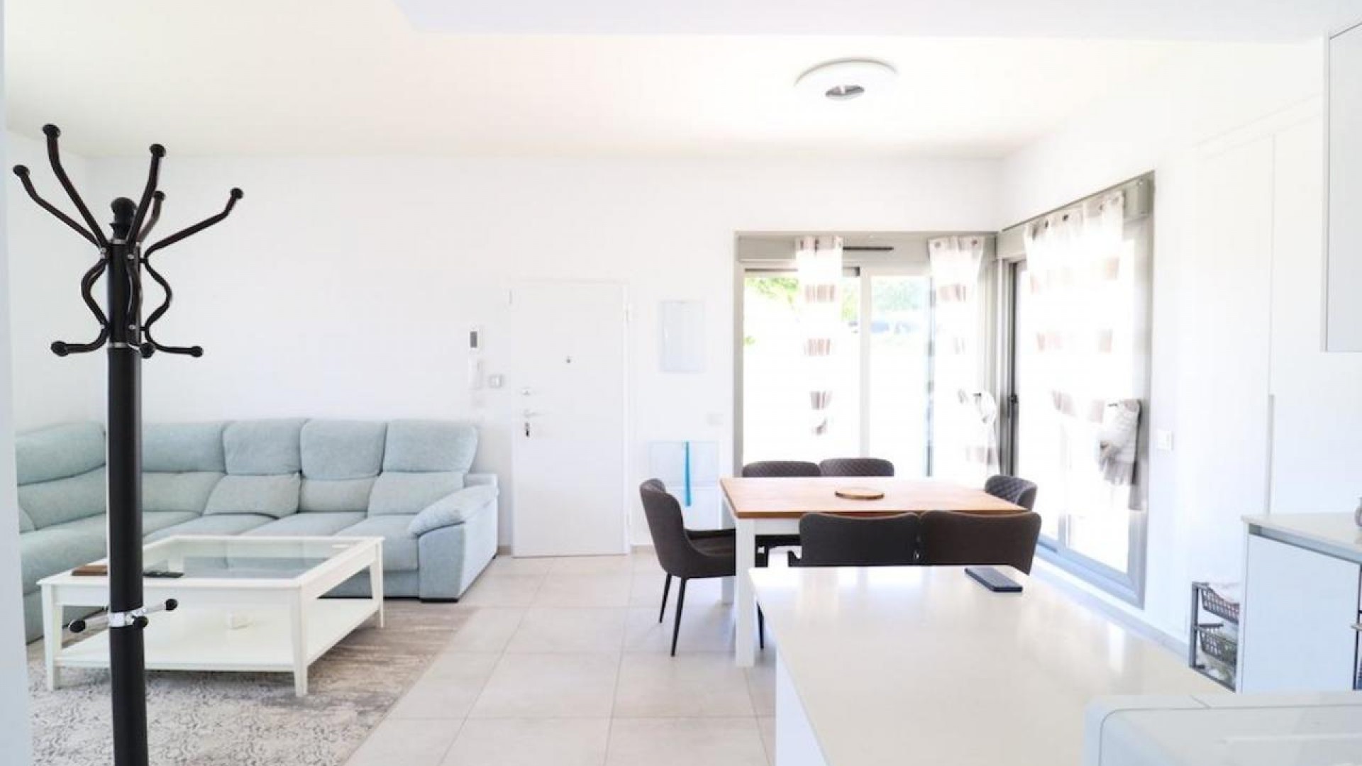 Videresalg - Fritliggende villa -
San Miguel de Salinas