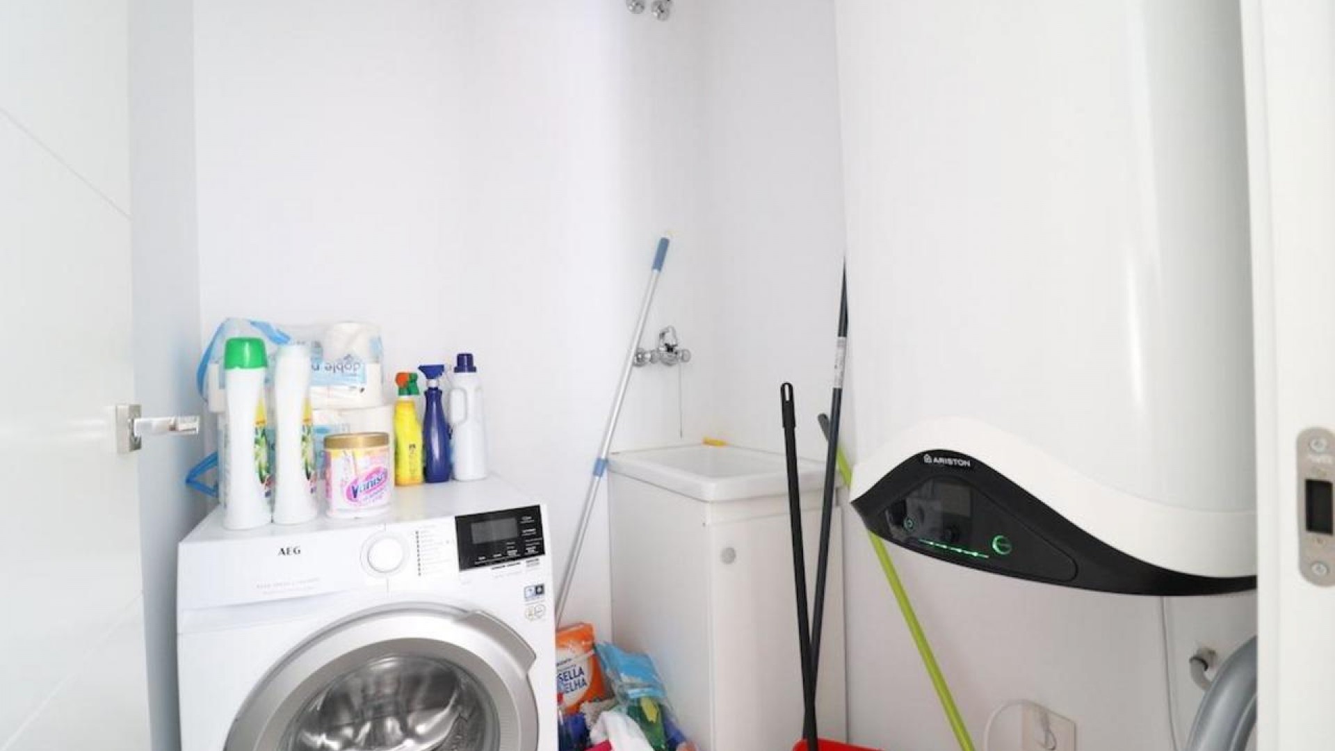 Videresalg - Fritliggende villa -
San Miguel de Salinas