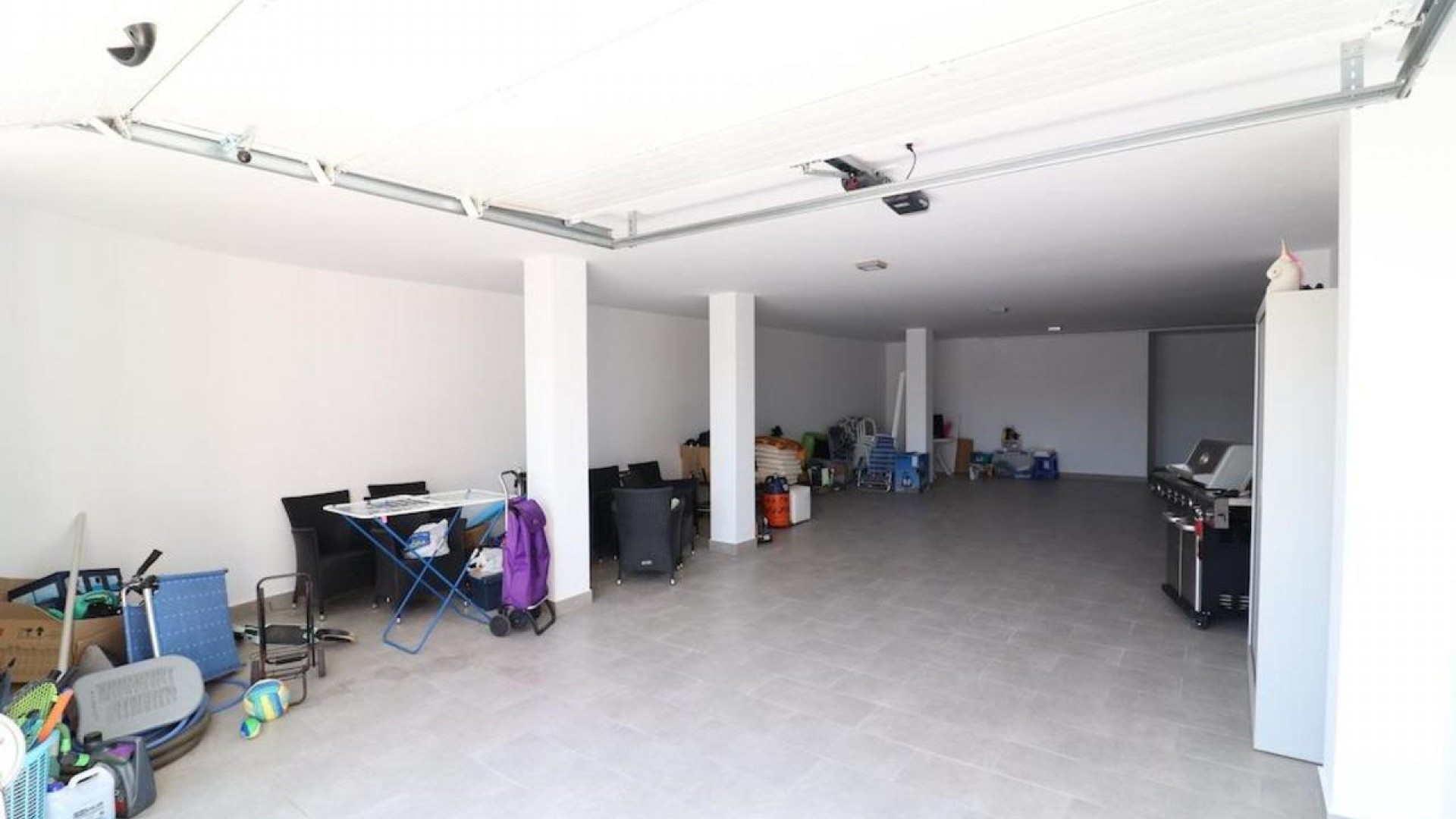 Videresalg - Fritliggende villa -
San Miguel de Salinas