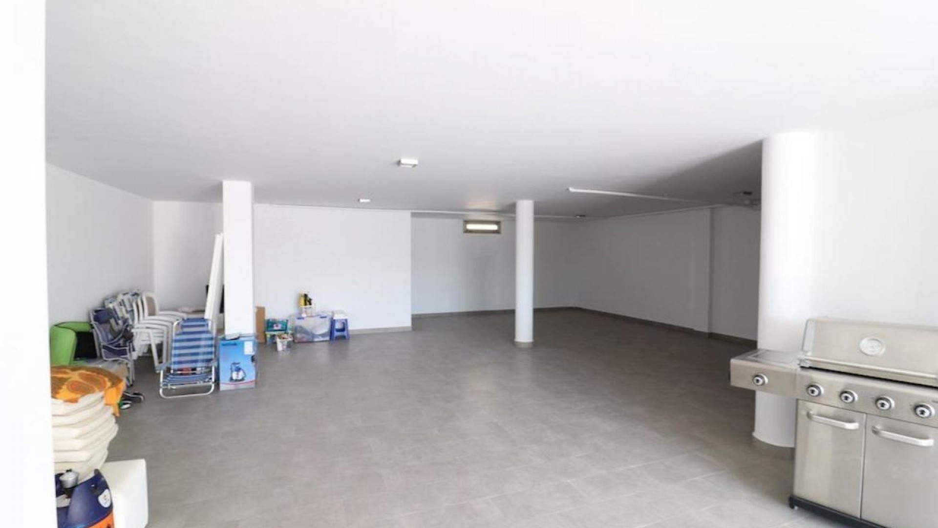 Videresalg - Fritliggende villa -
San Miguel de Salinas