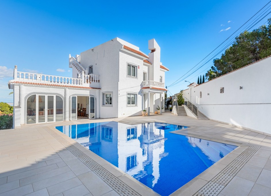 Videresalg - Fritliggende villa -
San Miguel de Salinas