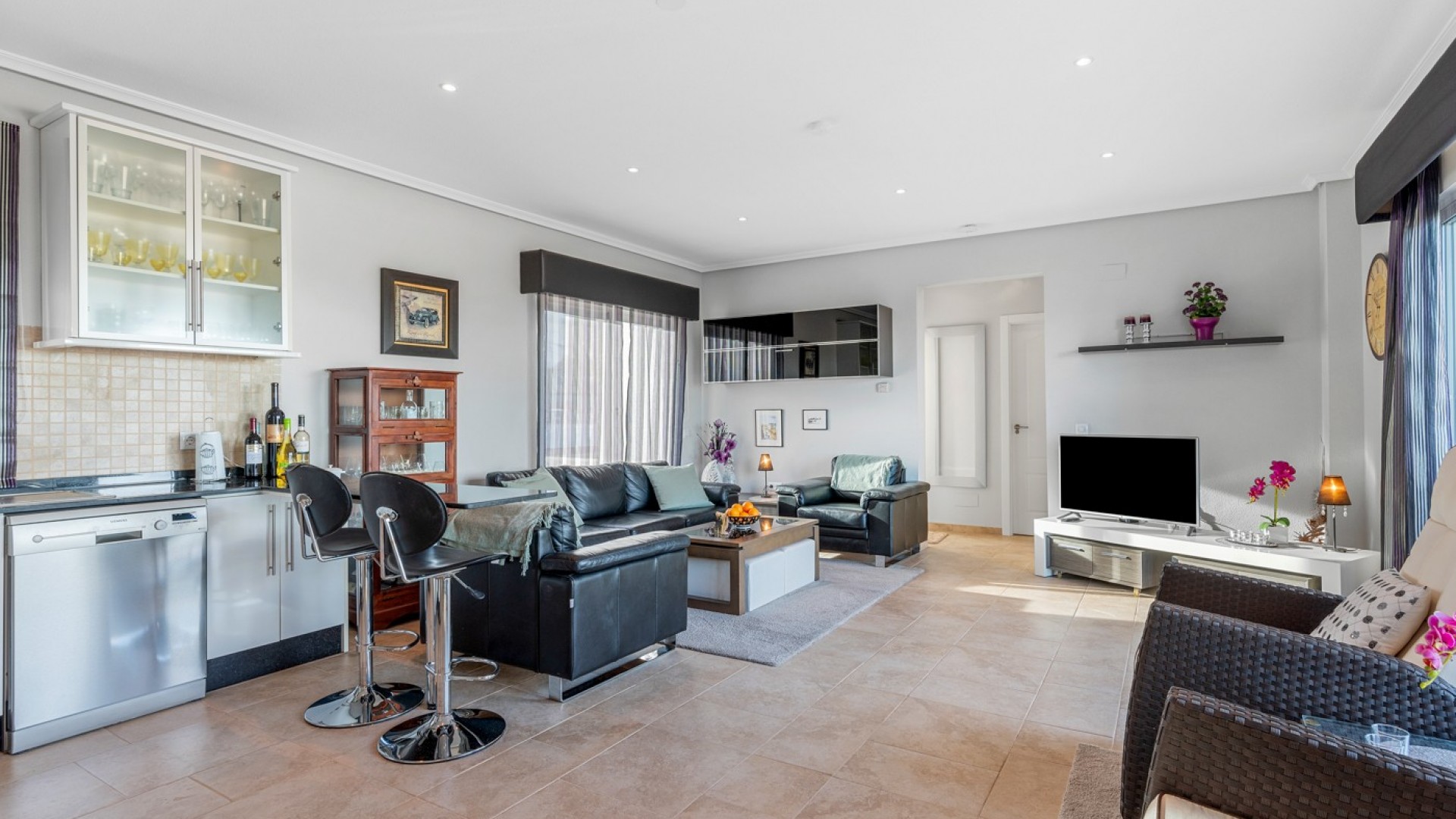 Videresalg - Fritliggende villa -
San Miguel de Salinas