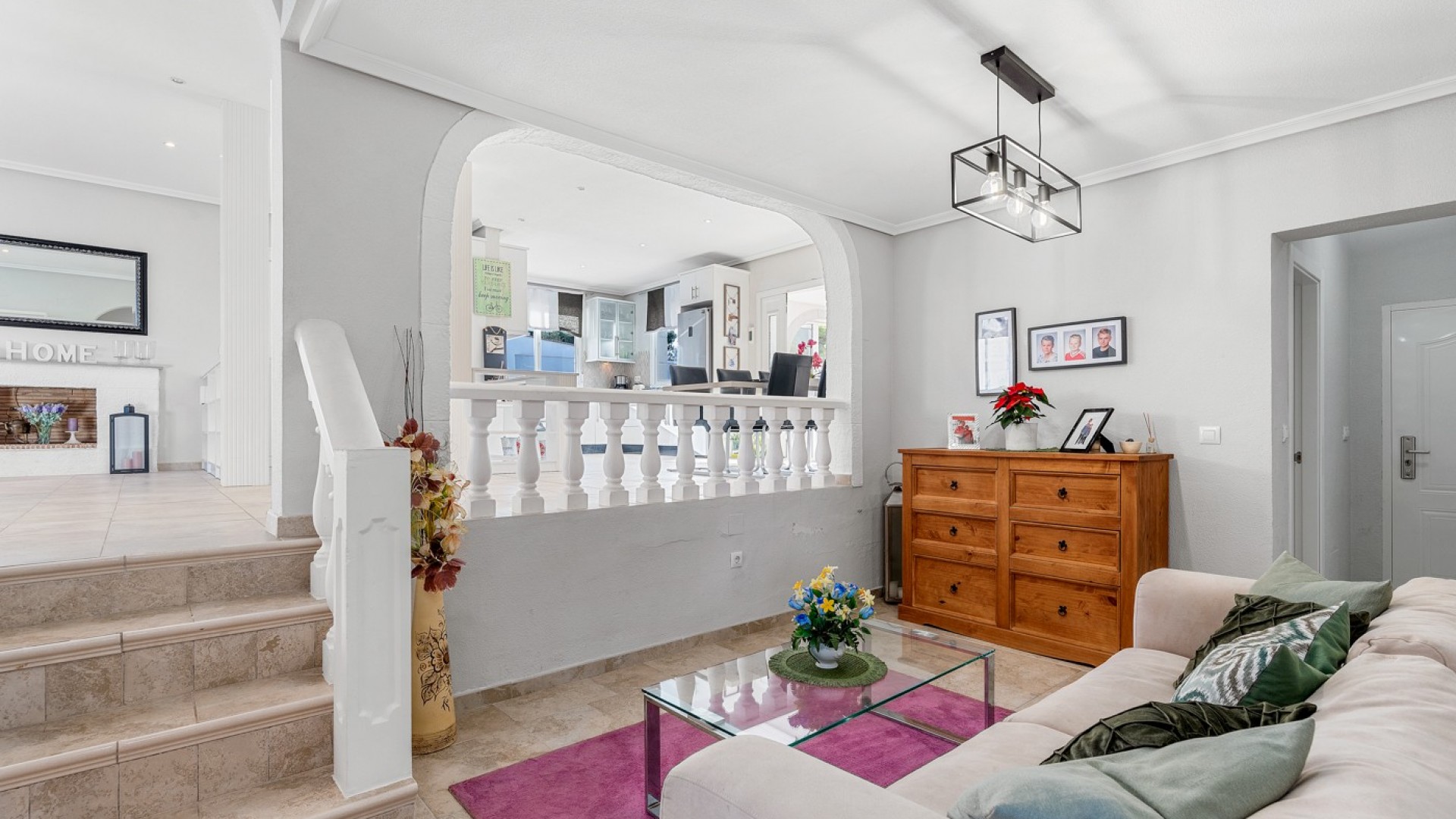 Videresalg - Fritliggende villa -
San Miguel de Salinas