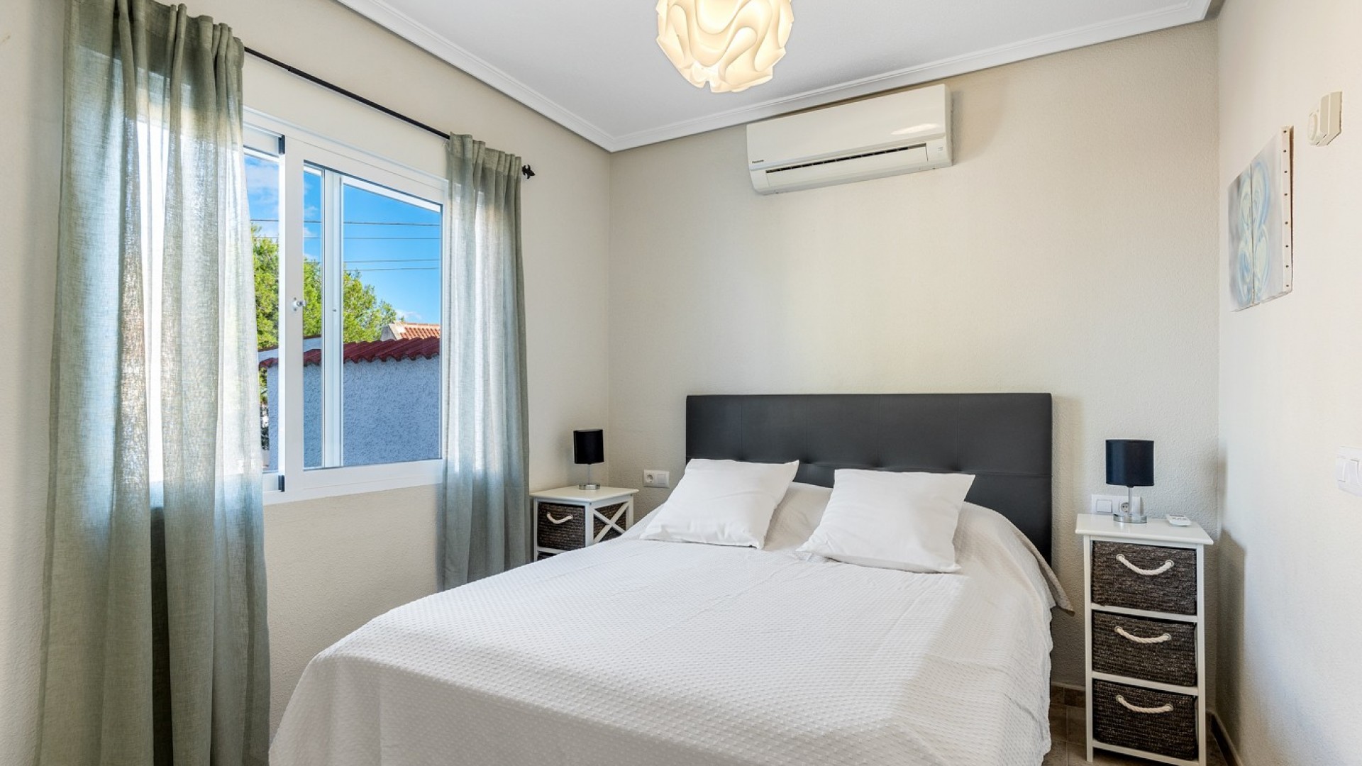 Videresalg - Fritliggende villa -
San Miguel de Salinas